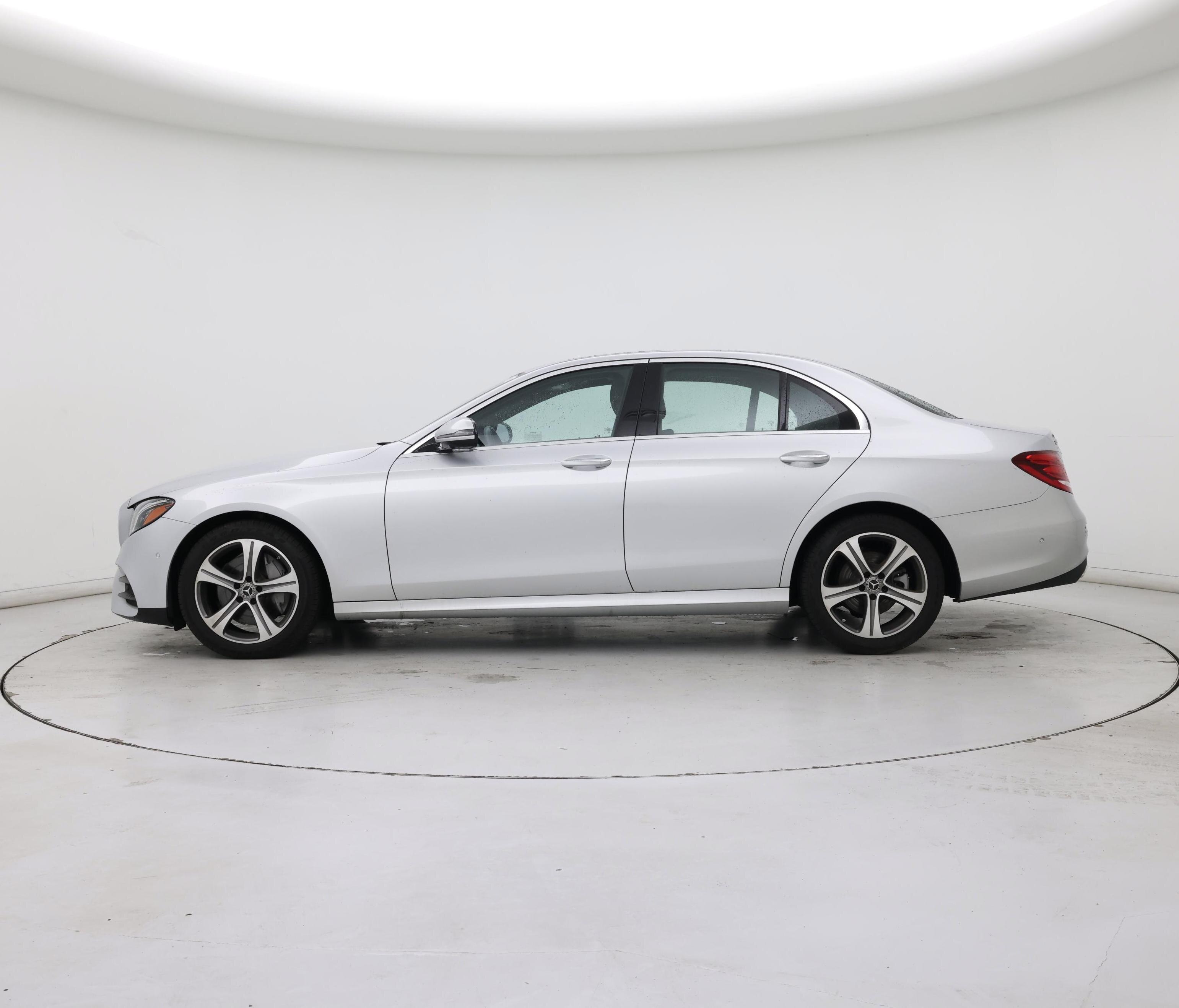 Thumbnail: 2020 Mercedes-Benz E-Class - 3