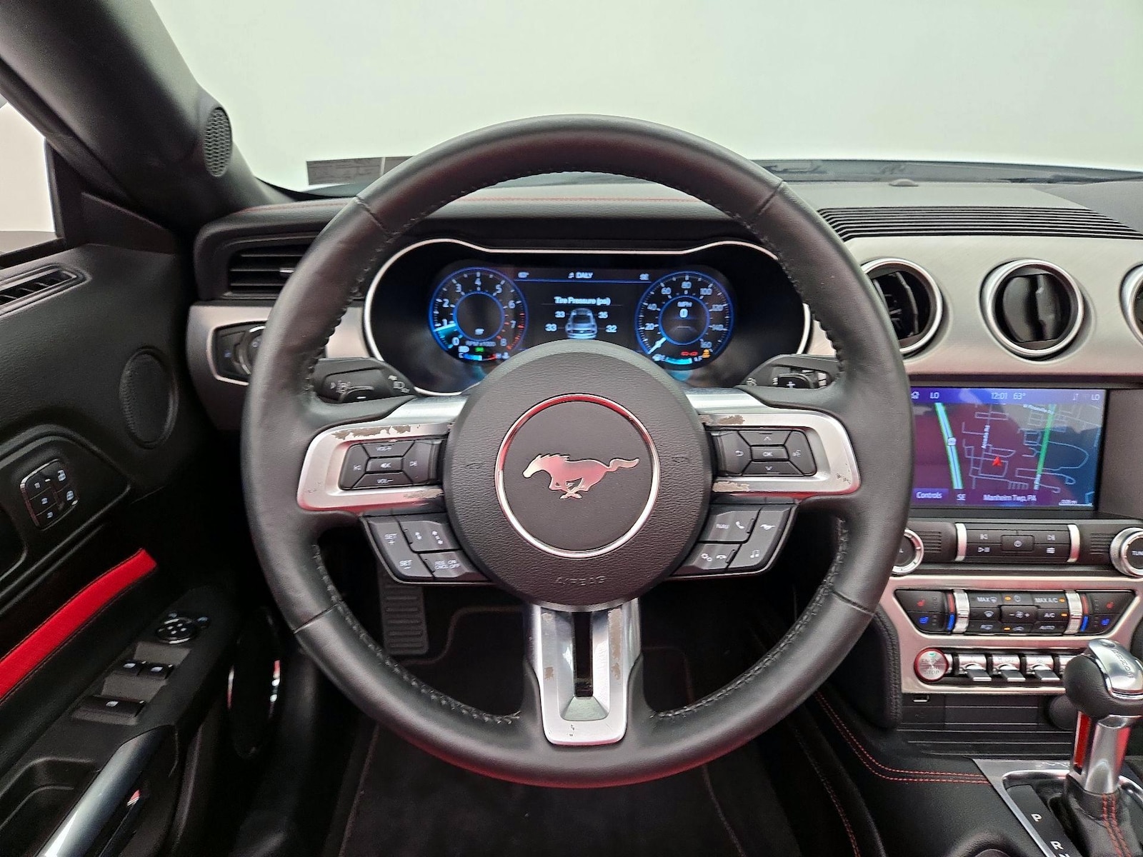 2022 Ford Mustang EcoBoost Premium - Photo 11