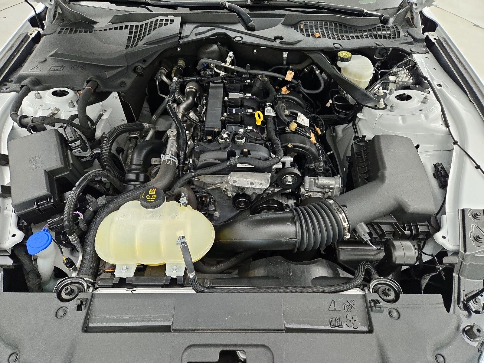 2022 Ford Mustang EcoBoost Premium - Photo 23