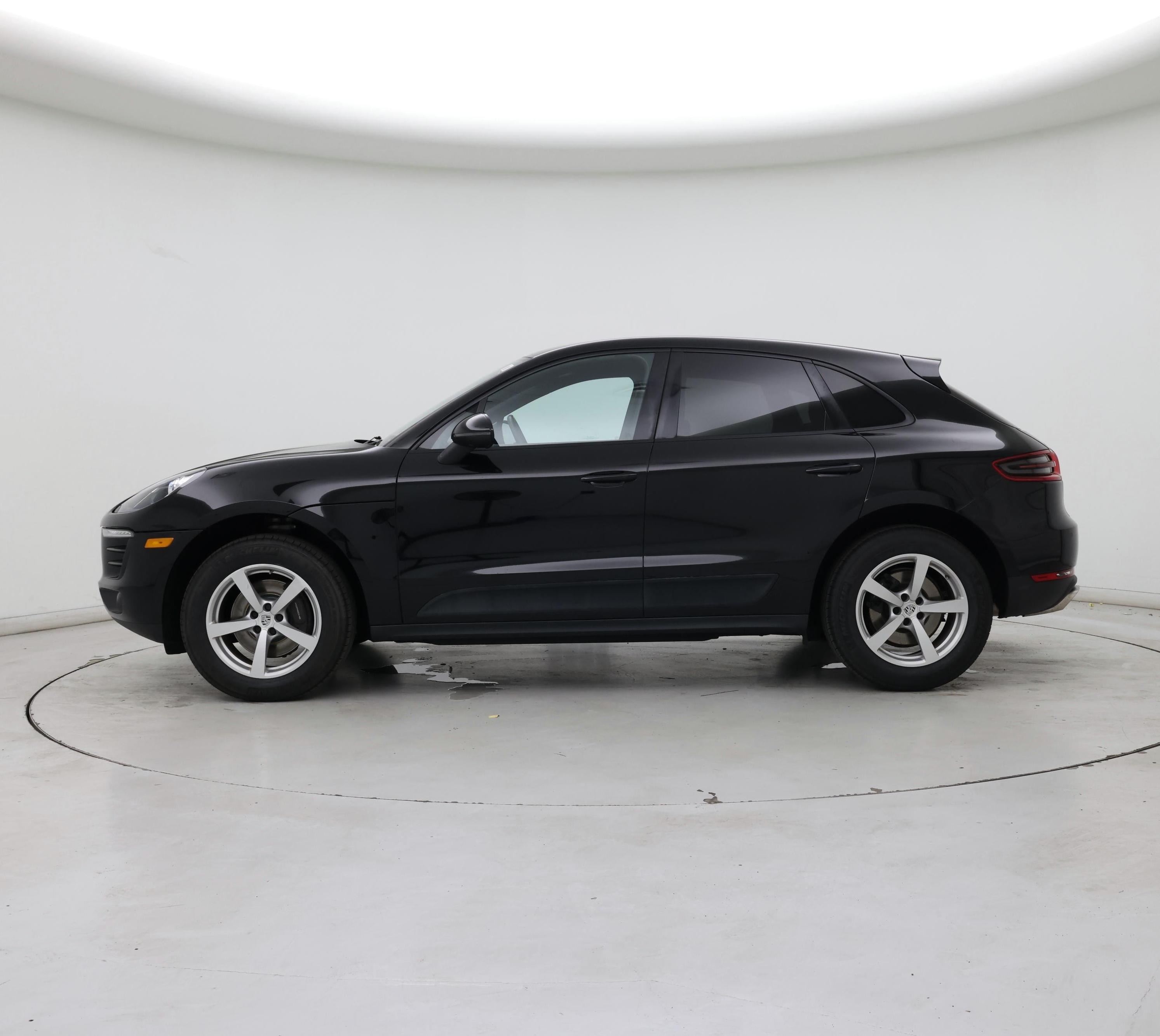 Thumbnail: 2018 Porsche Macan - 3