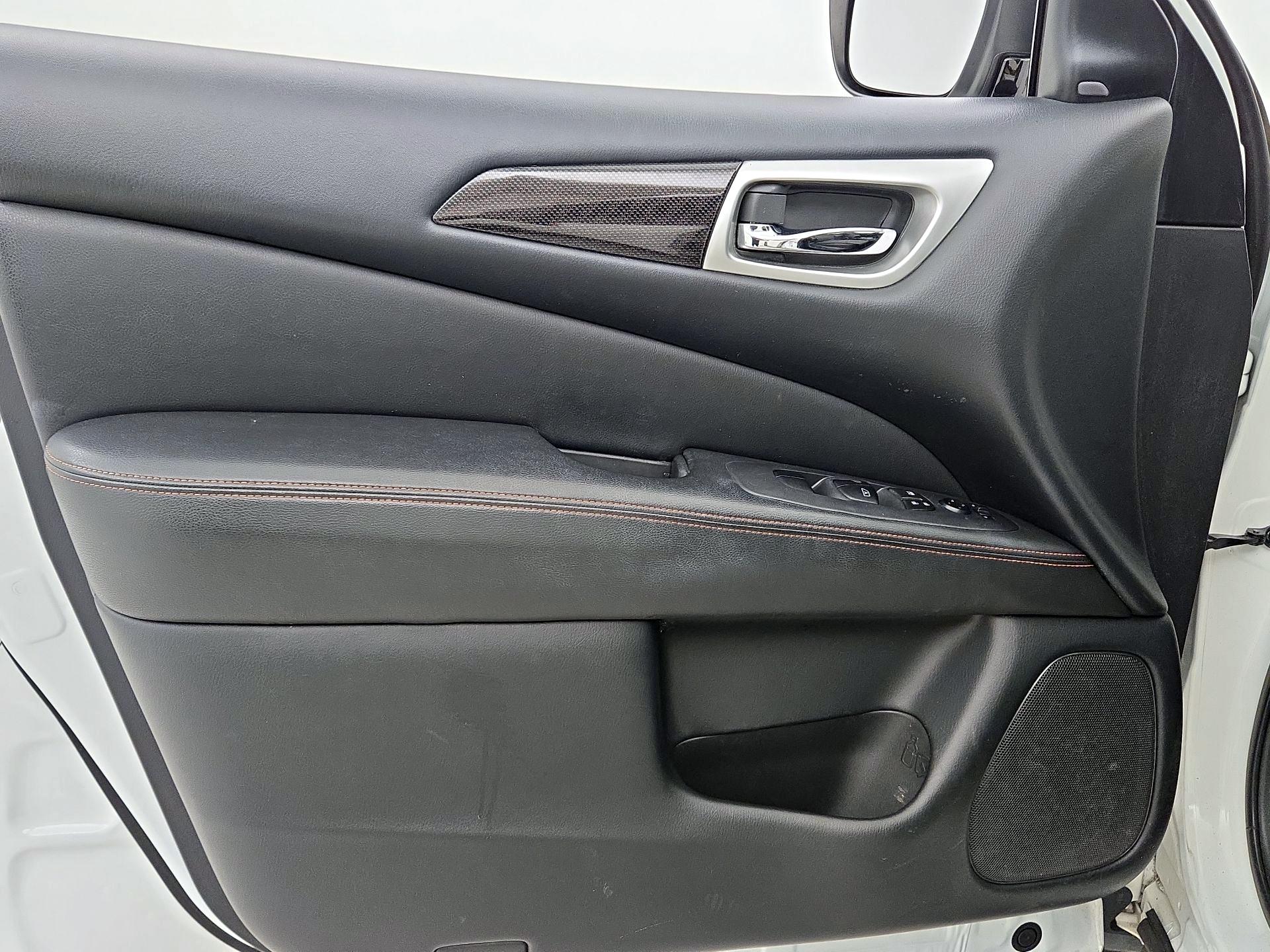 Thumbnail: 2019 Nissan Pathfinder - 12