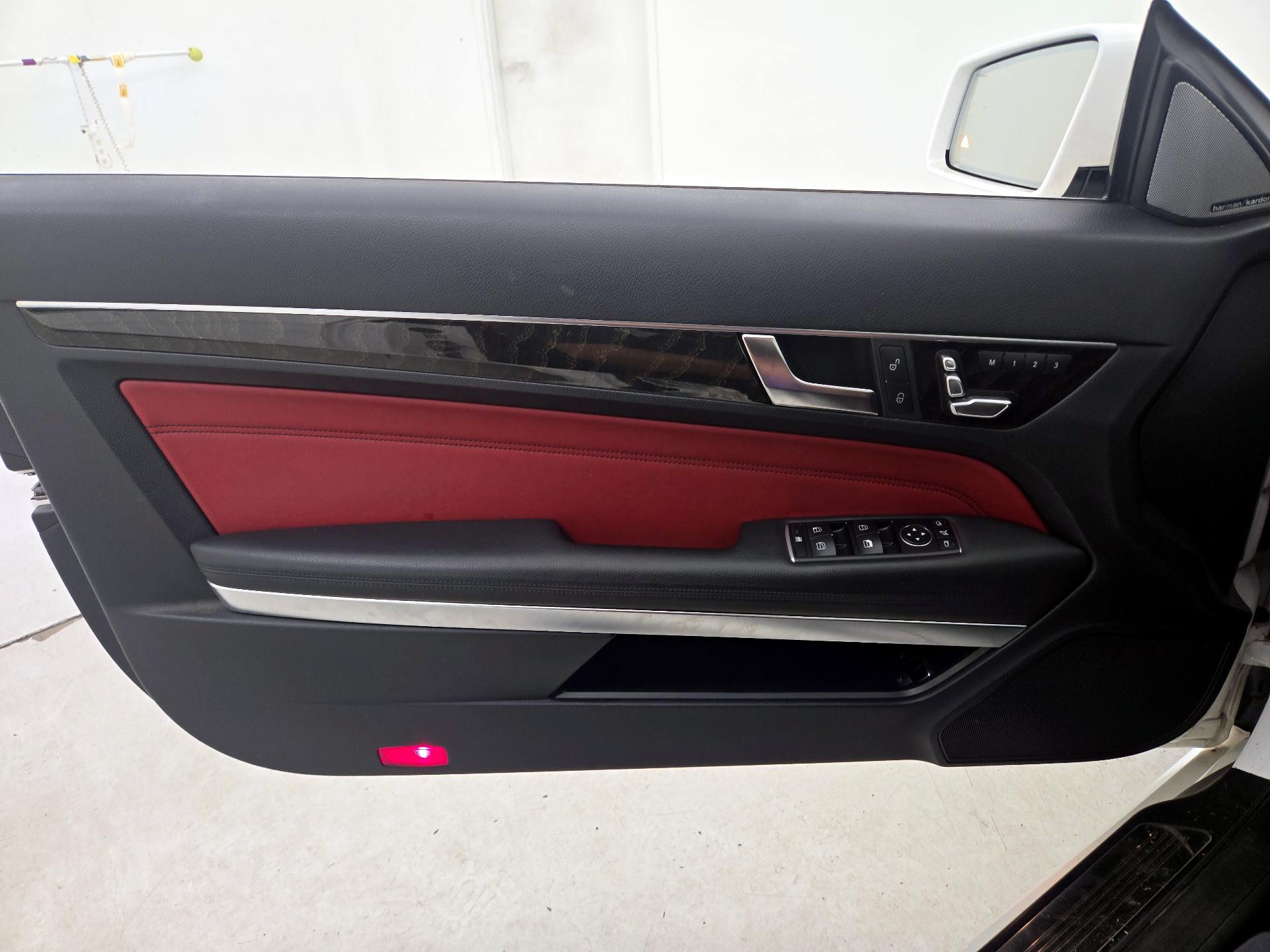 Thumbnail: 2016 Mercedes-Benz E-Class - 12