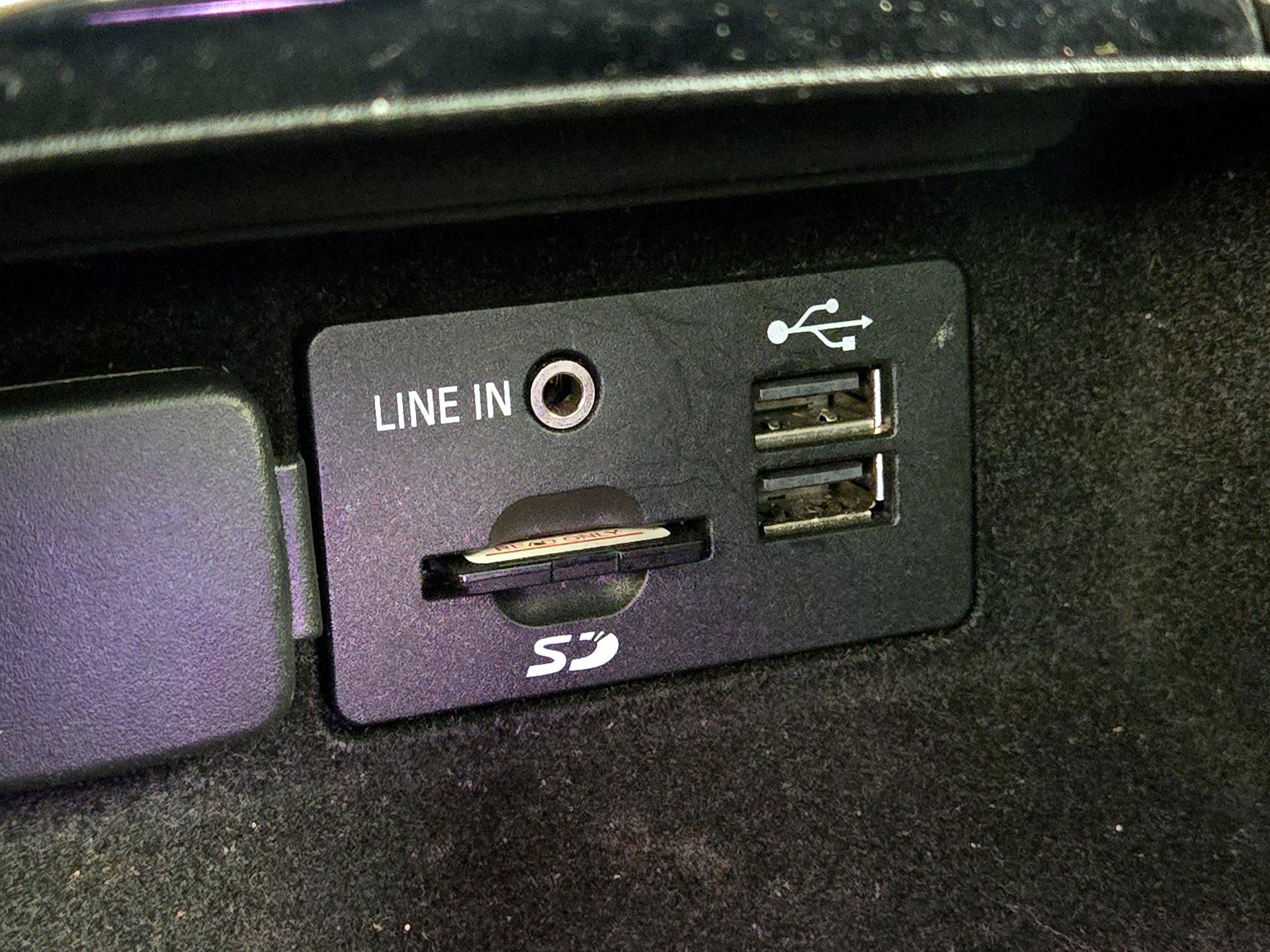 Thumbnail: 2015 Lincoln MKC - 18