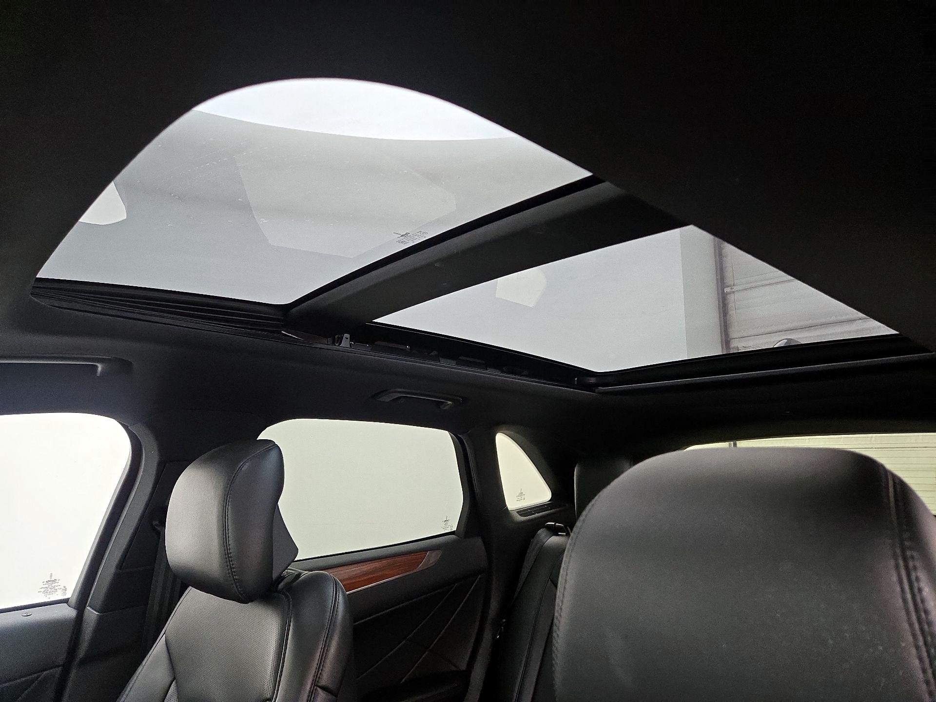 Thumbnail: 2015 Lincoln MKC - 19