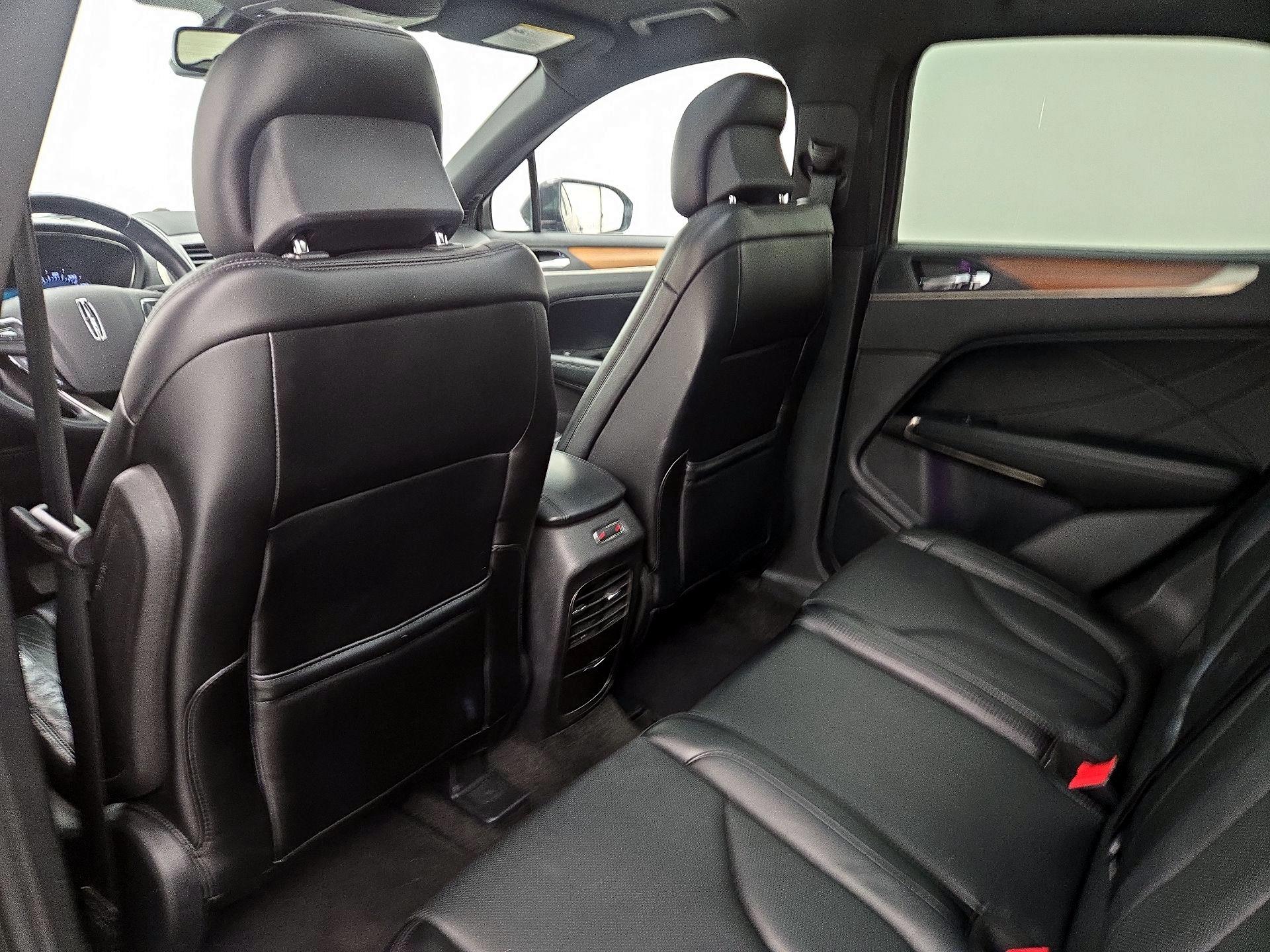 Thumbnail: 2015 Lincoln MKC - 20