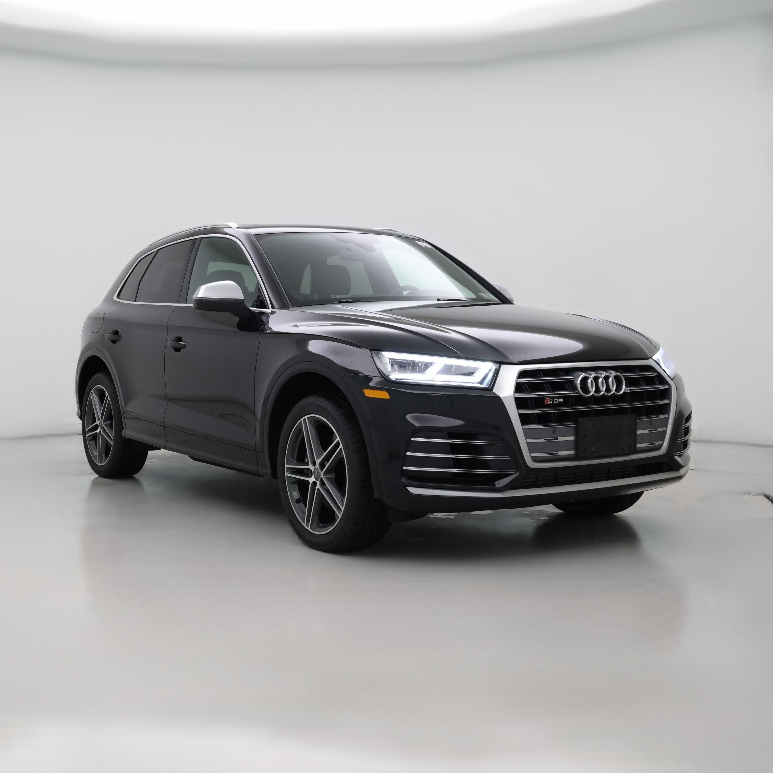 Thumbnail: 2020 Audi SQ5 - 1
