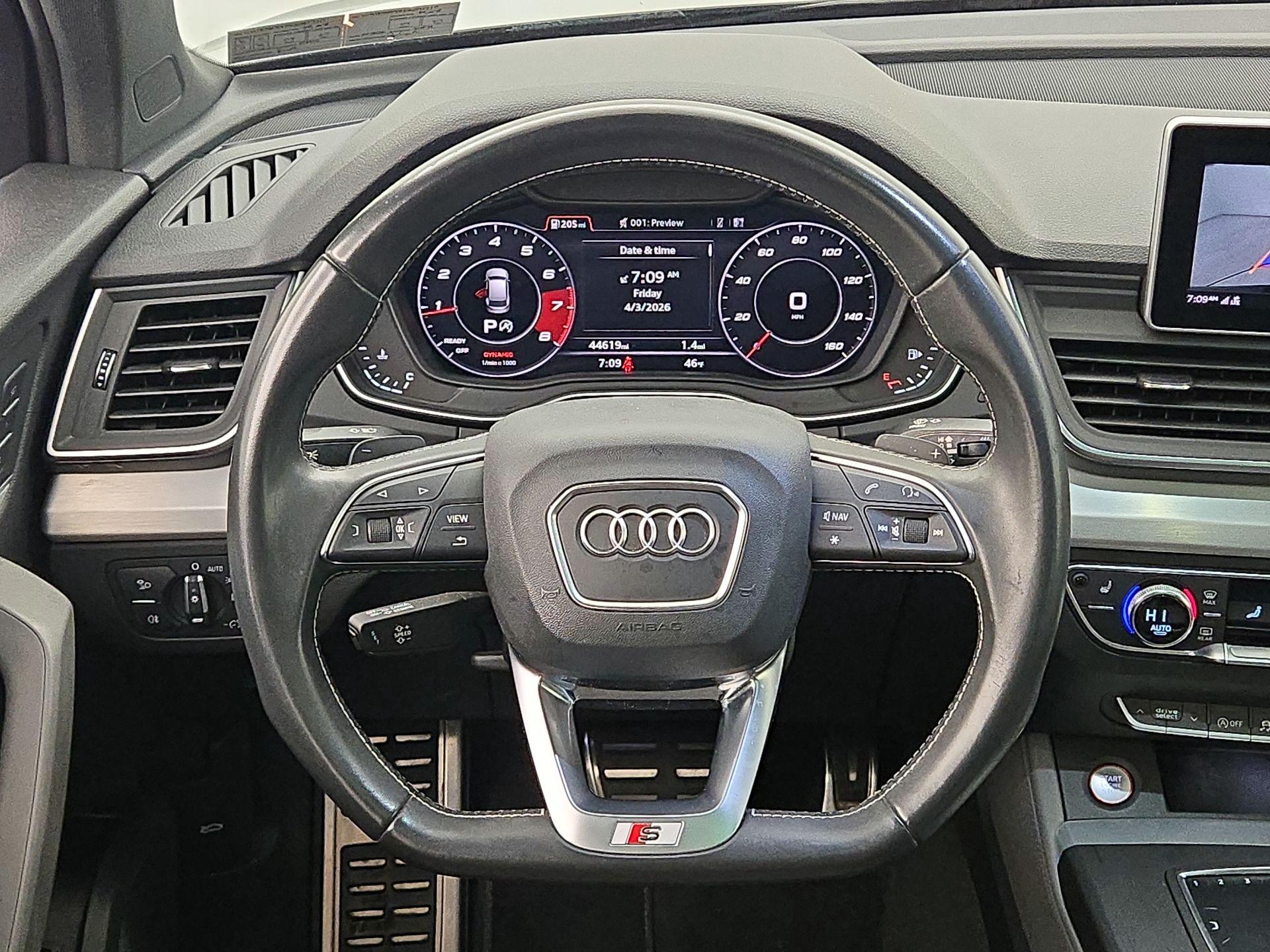 Thumbnail: 2020 Audi SQ5 - 10