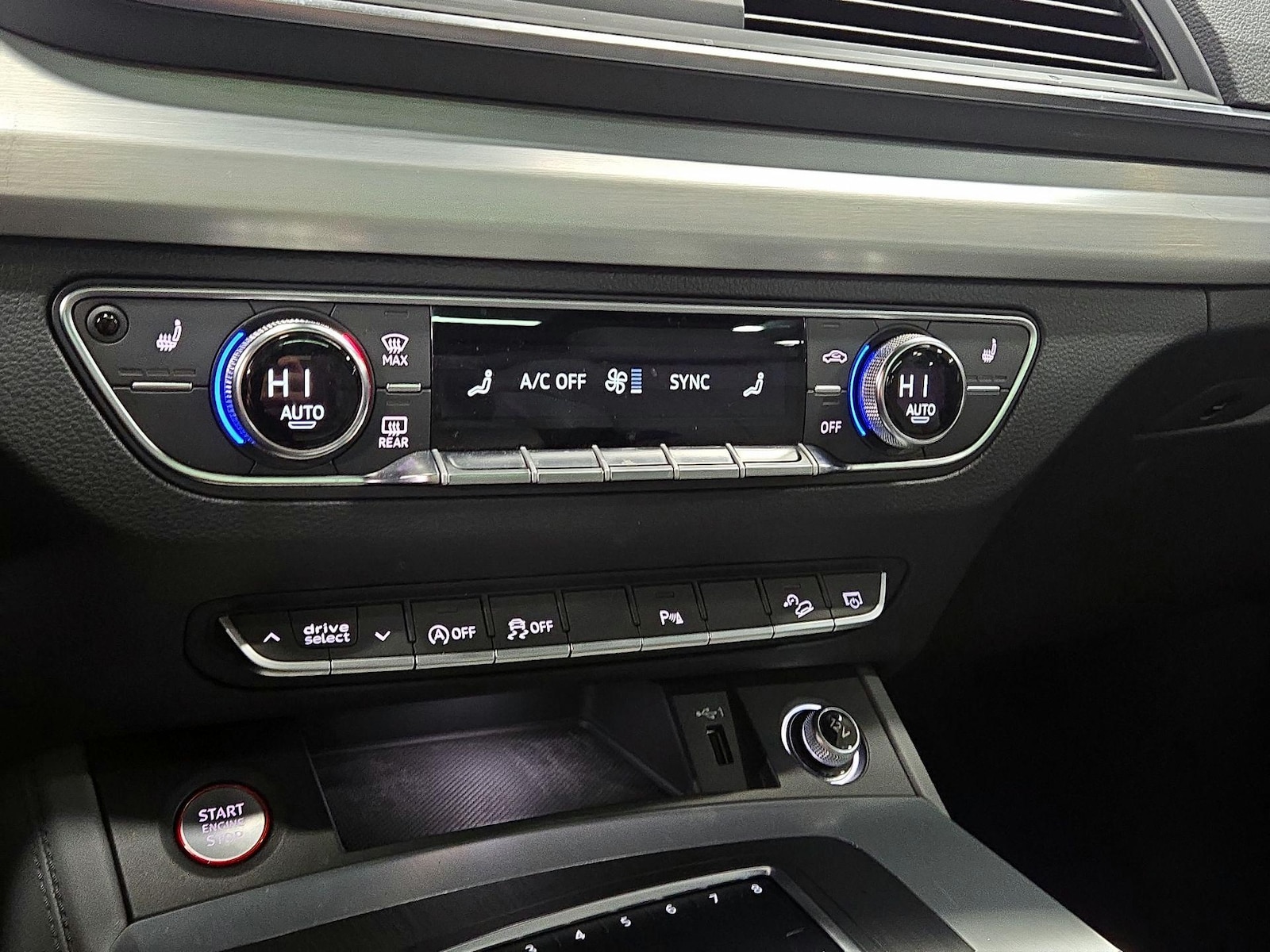 2020 Audi SQ5 Premium Plus - Photo 18