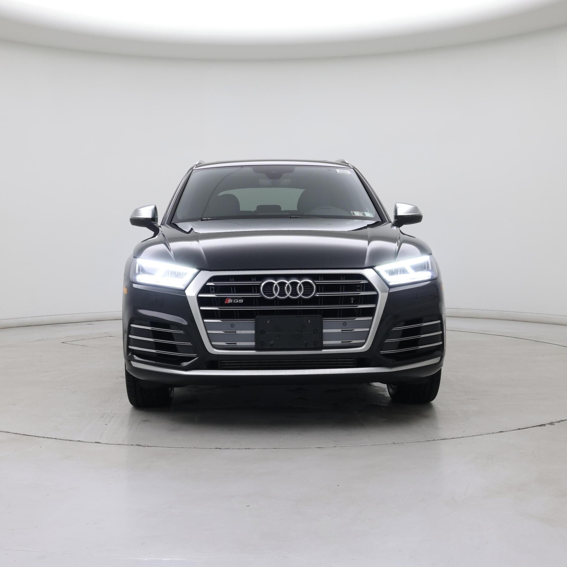 Thumbnail: 2020 Audi SQ5 - 5