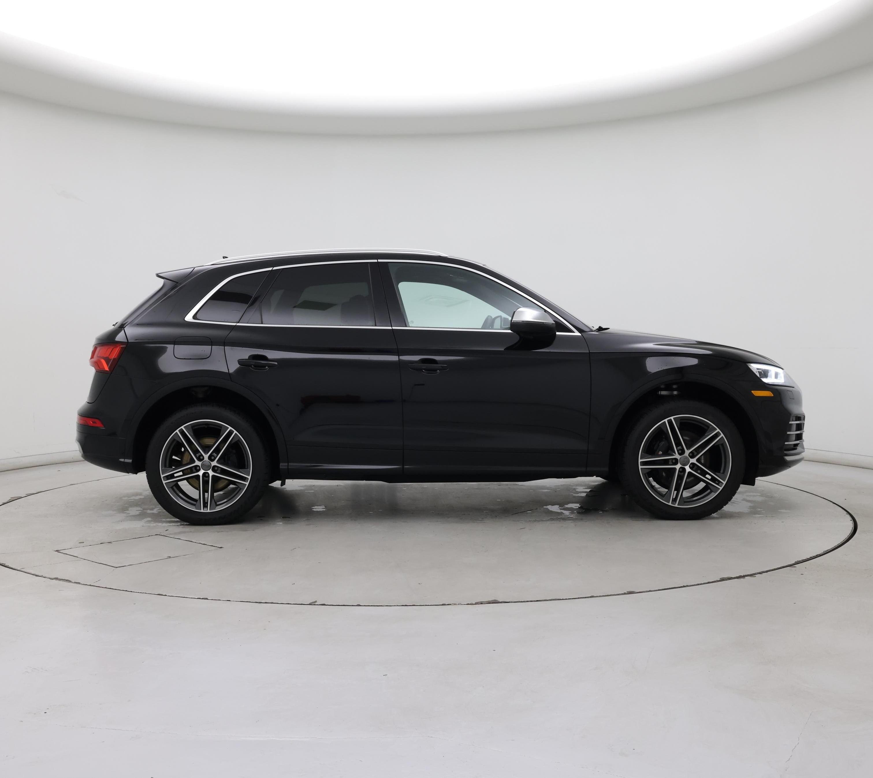 Thumbnail: 2020 Audi SQ5 - 7