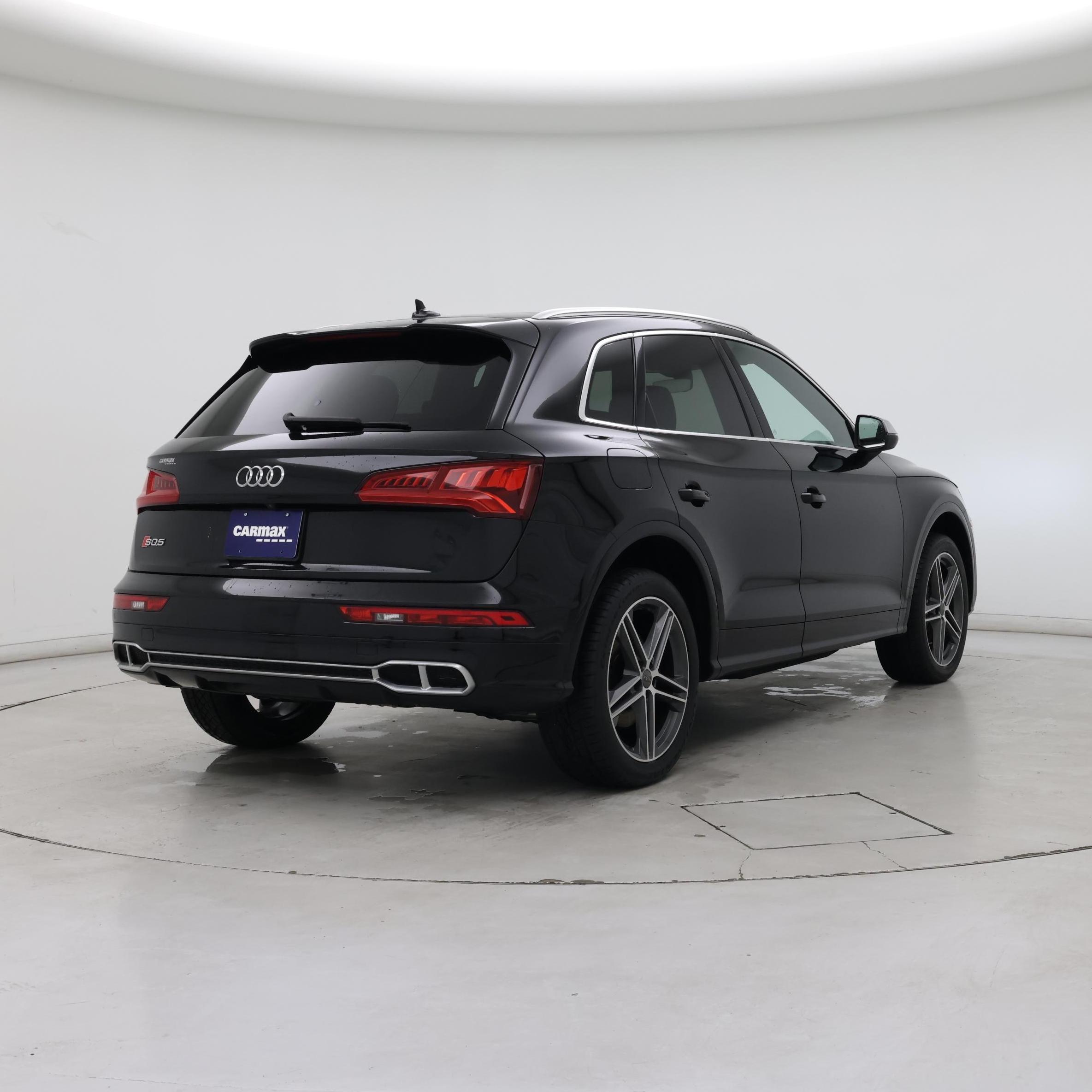 Thumbnail: 2020 Audi SQ5 - 8