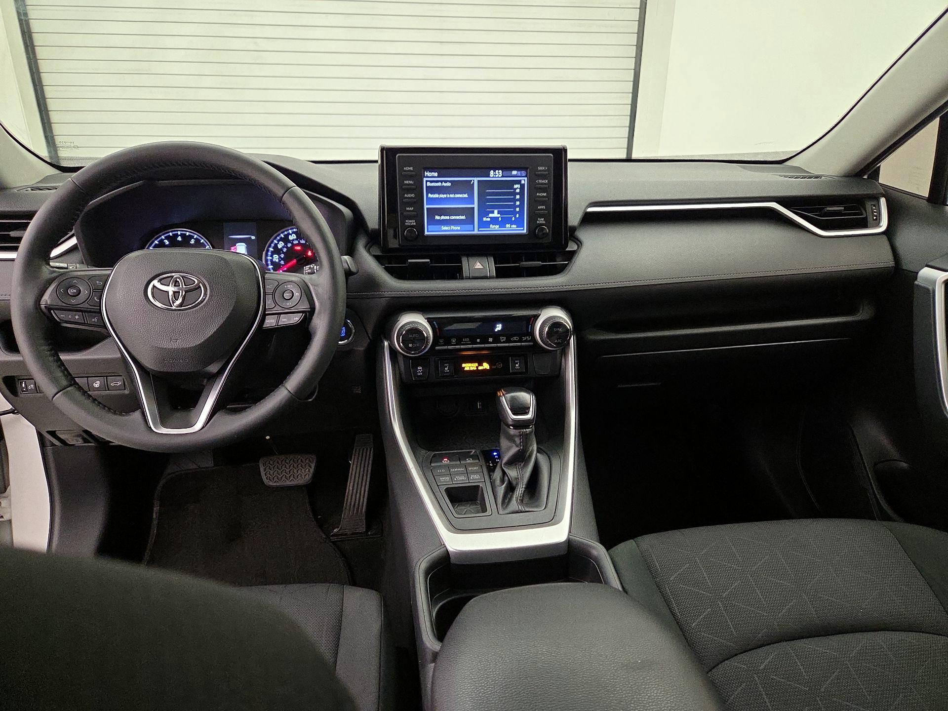 Thumbnail: 2019 Toyota RAV4 - 9