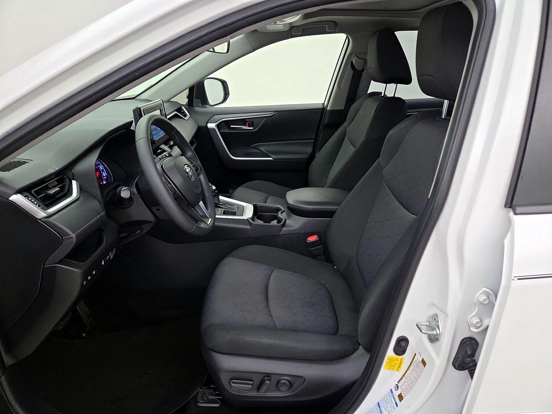 Thumbnail: 2019 Toyota RAV4 - 11