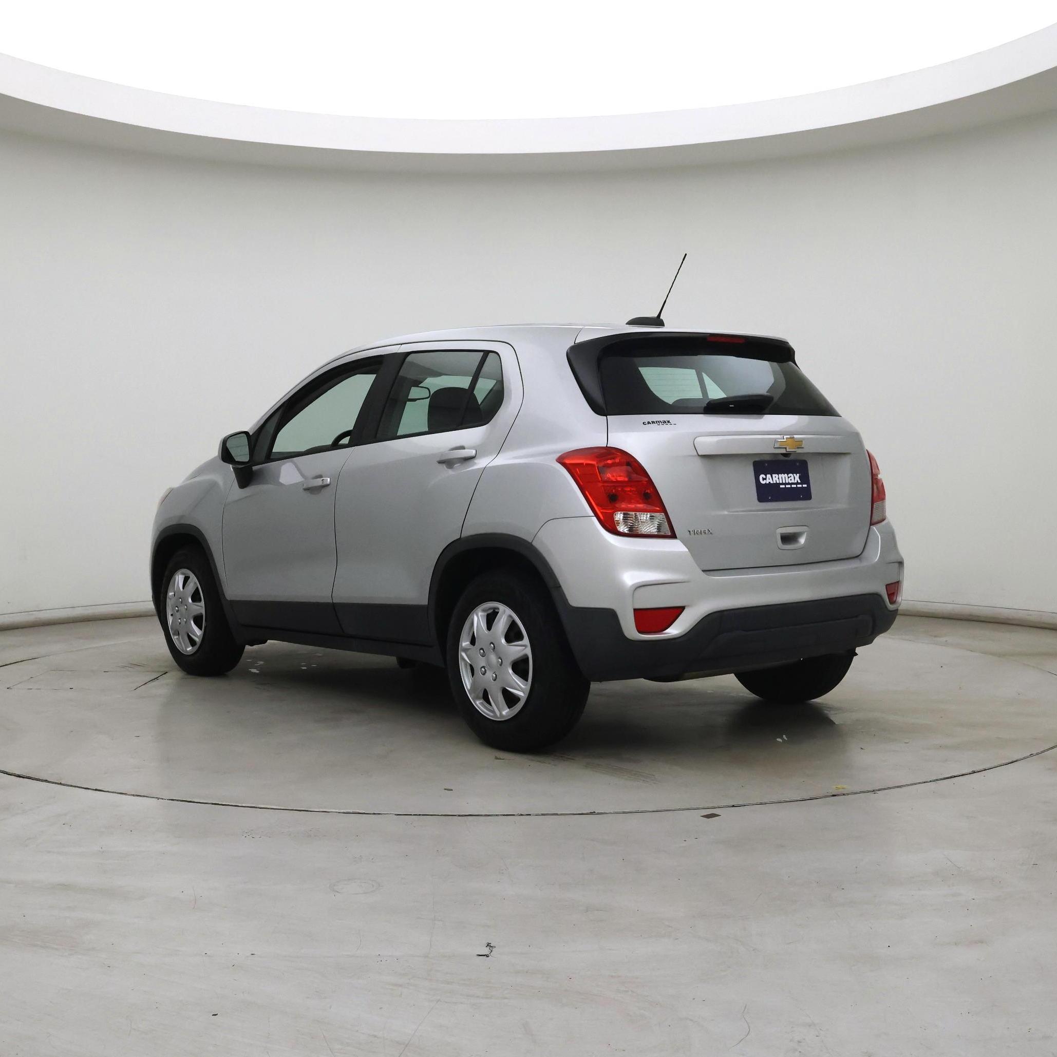 Thumbnail: 2018 Chevrolet Trax - 2