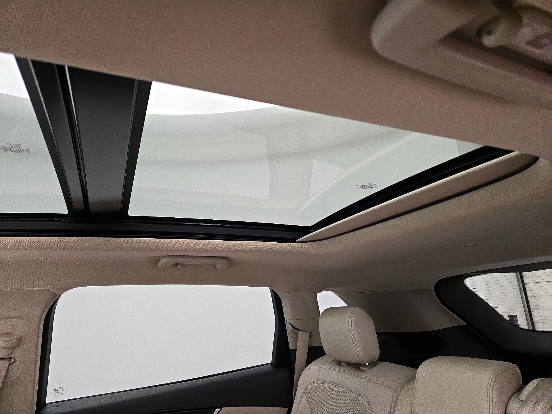 Thumbnail: 2019 Lincoln Nautilus - 11