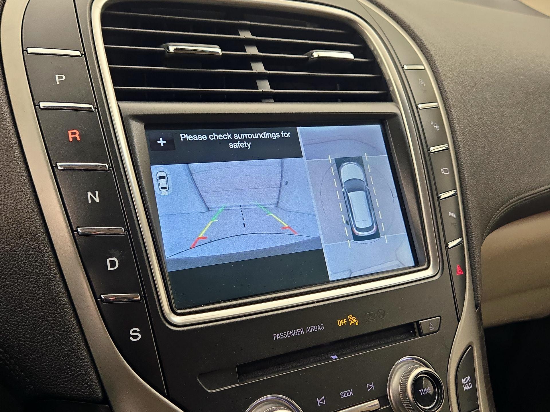 Thumbnail: 2019 Lincoln Nautilus - 15