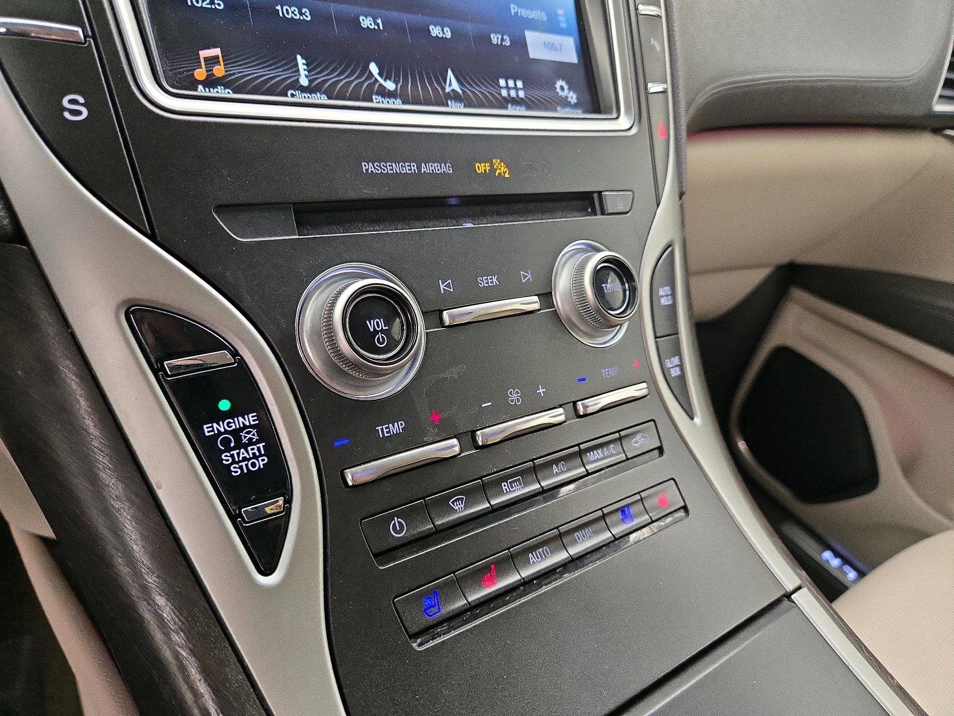 Thumbnail: 2019 Lincoln Nautilus - 17
