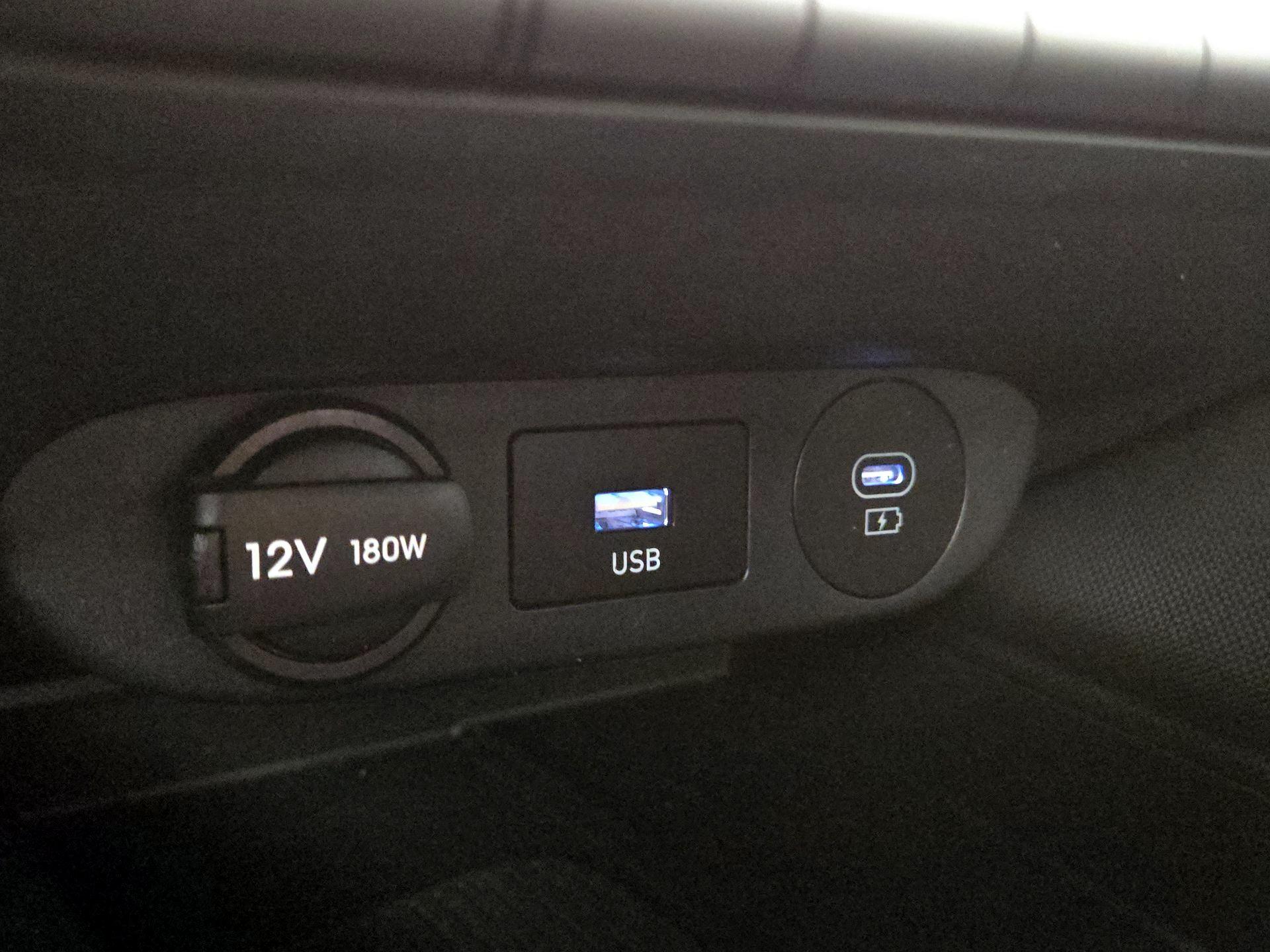 Thumbnail: 2024 Hyundai Elantra - 19