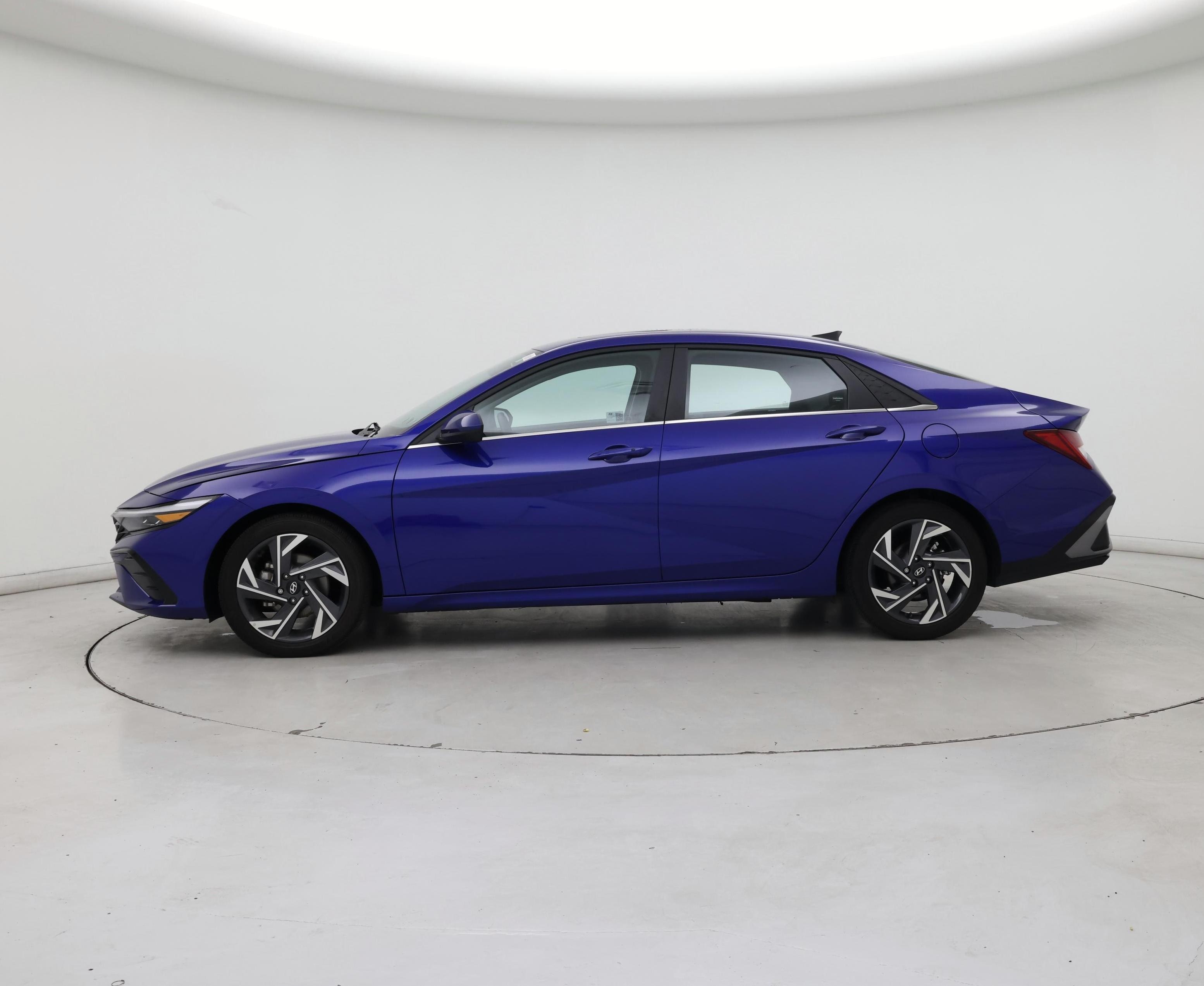 Thumbnail: 2024 Hyundai Elantra - 3