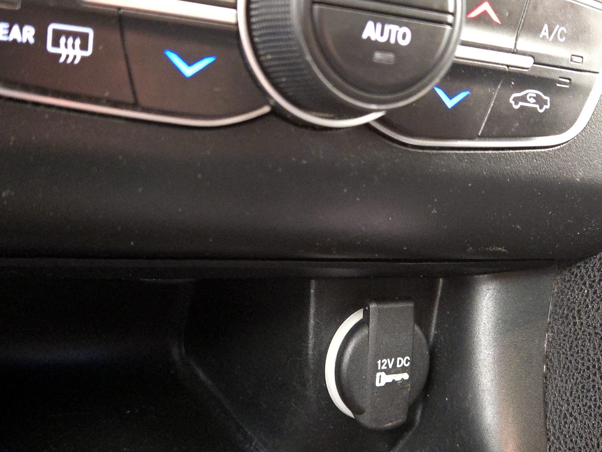 Thumbnail: 2019 Dodge Charger - 17