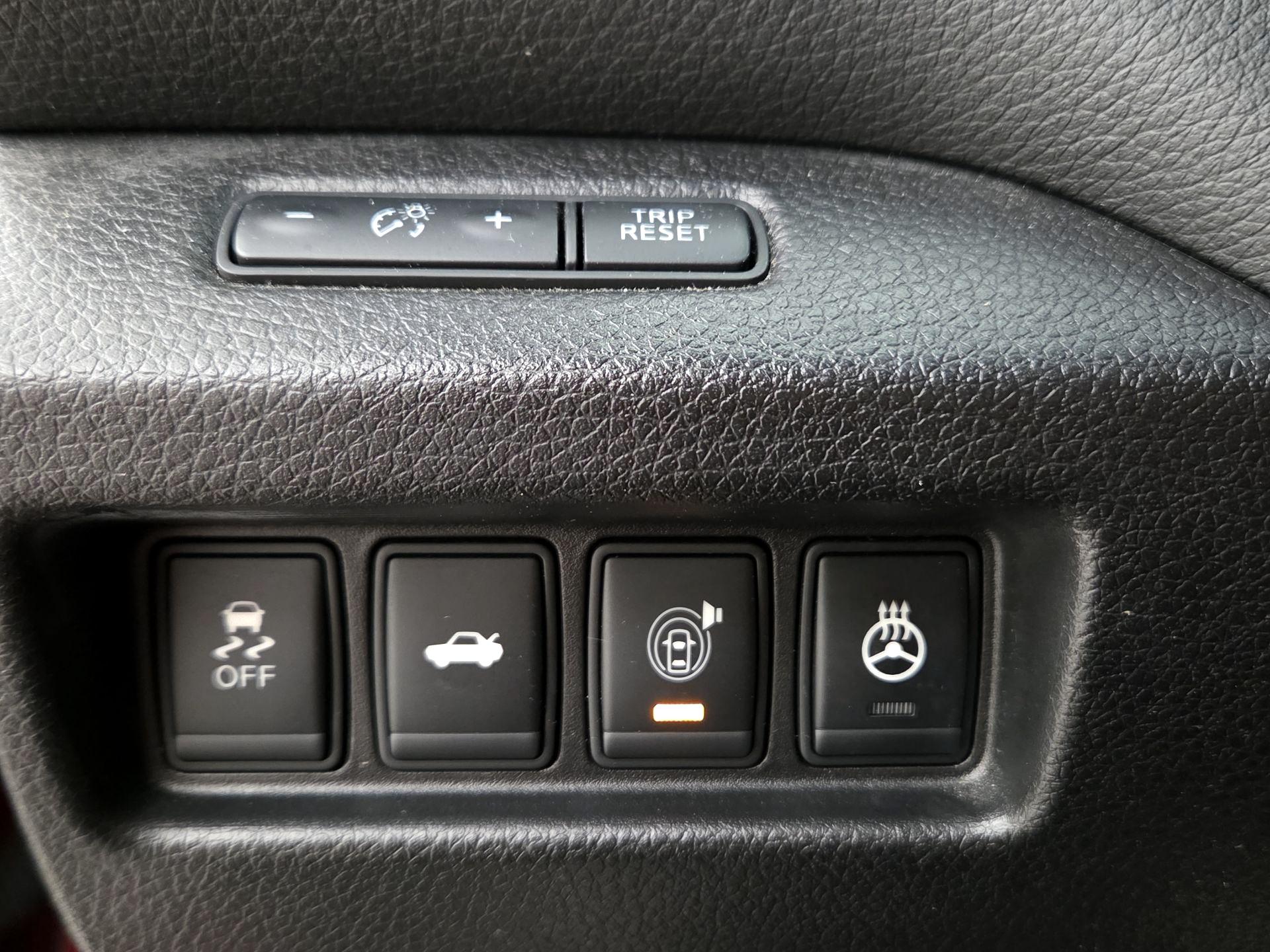 Thumbnail: 2014 Nissan Altima - 13