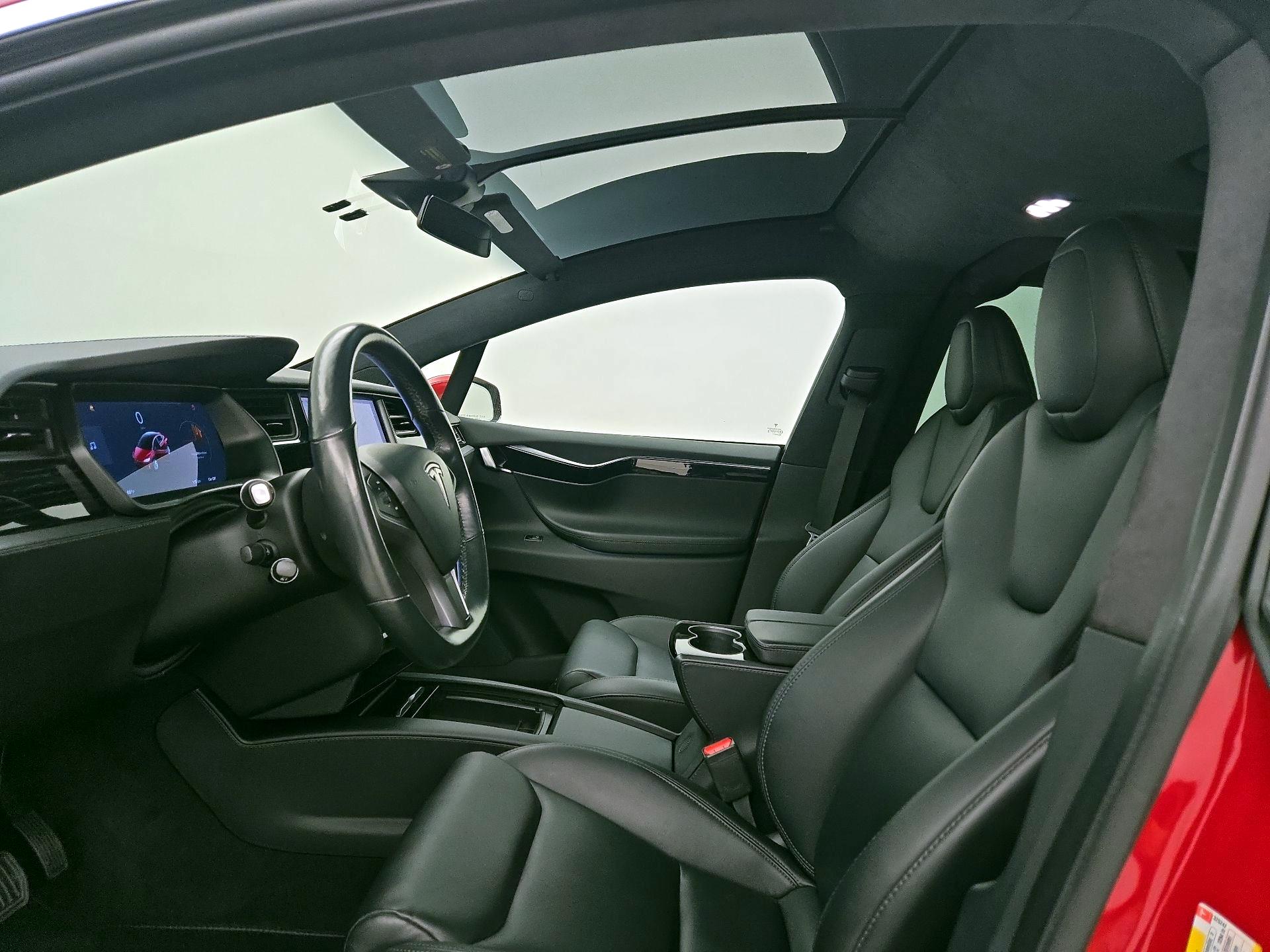 Thumbnail: 2021 Tesla Model X - 18