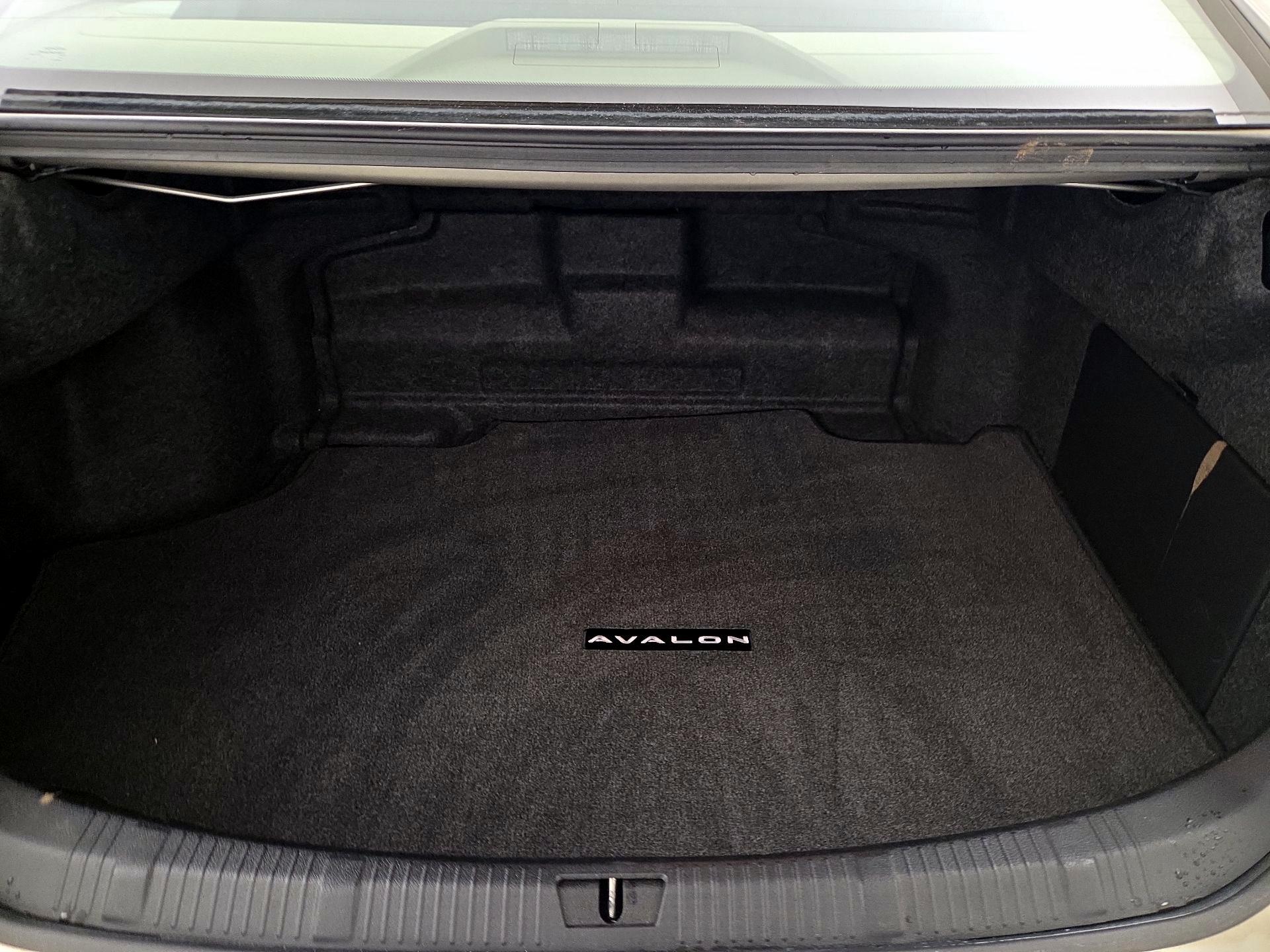 Thumbnail: 2014 Toyota Avalon - 19