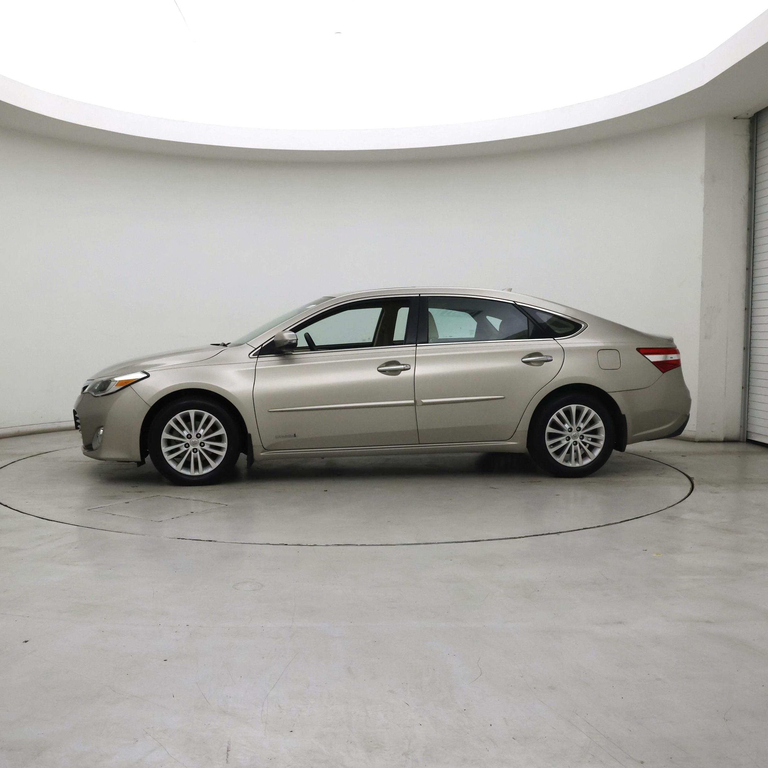 Thumbnail: 2014 Toyota Avalon - 3