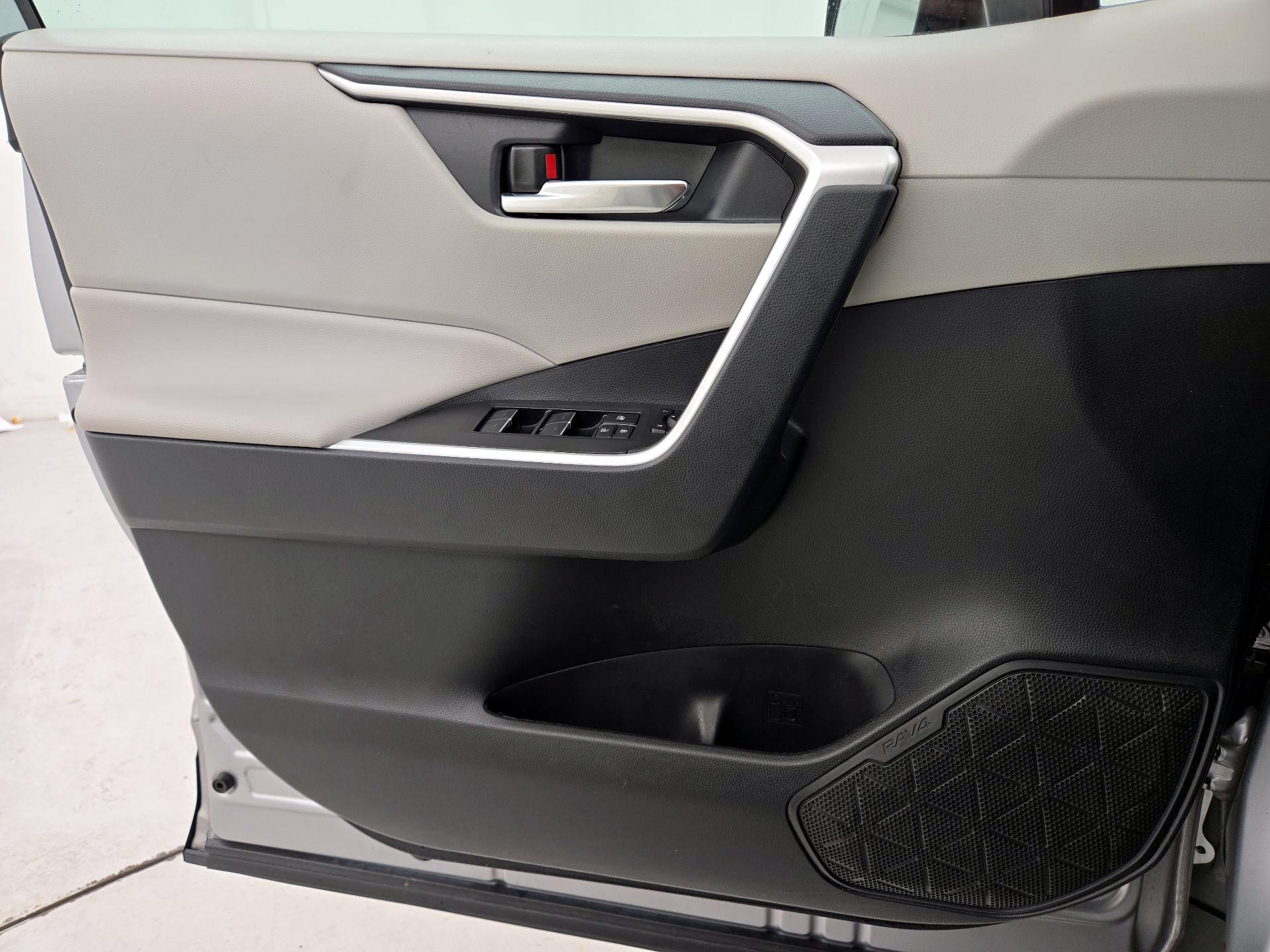 Thumbnail: 2024 Toyota RAV4 - 12