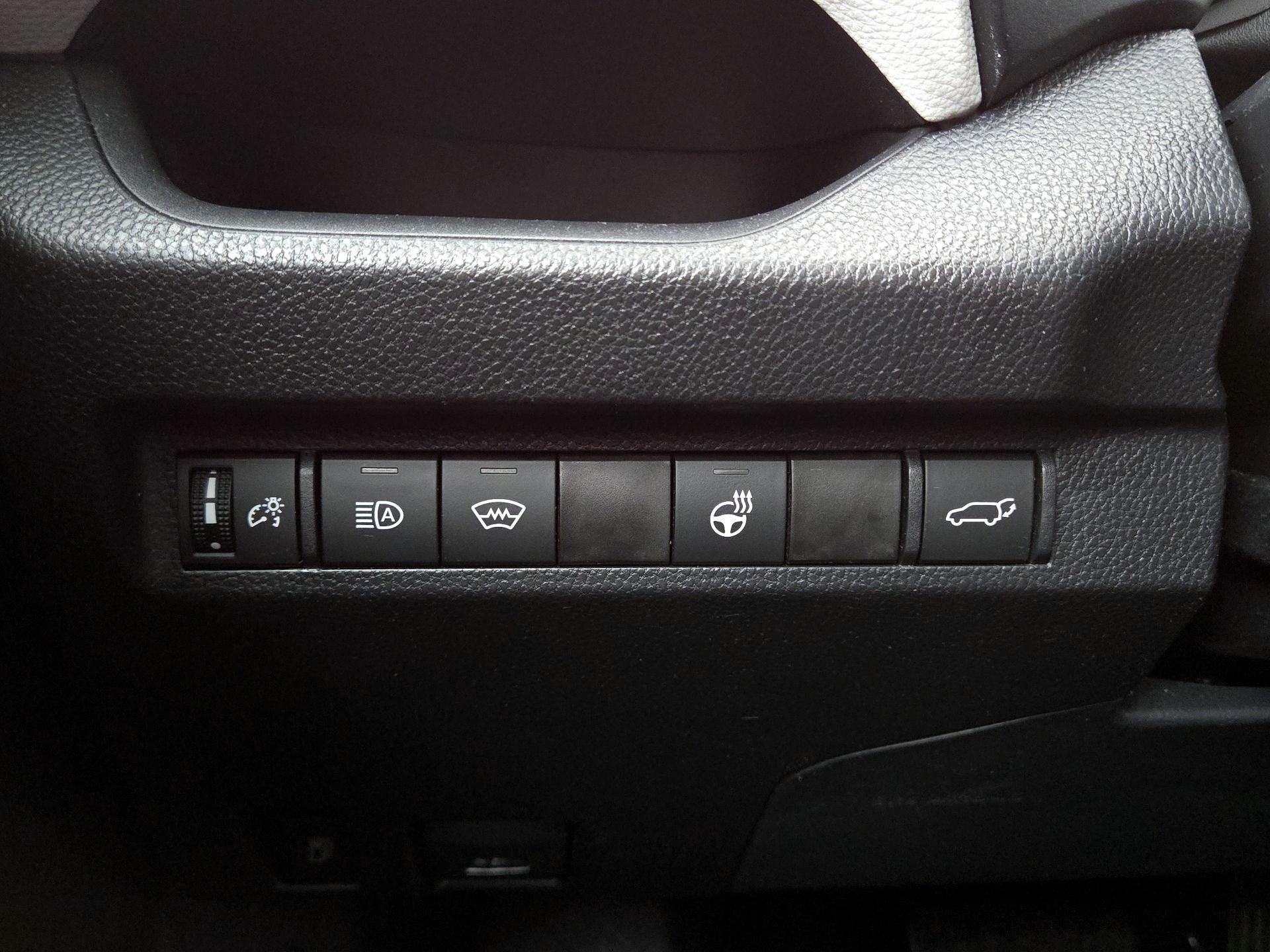 Thumbnail: 2024 Toyota RAV4 - 13