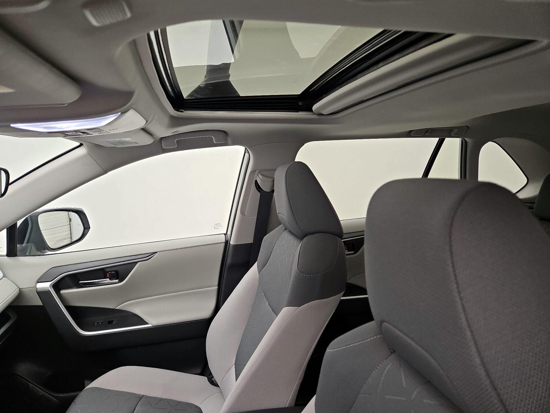 Thumbnail: 2024 Toyota RAV4 - 18