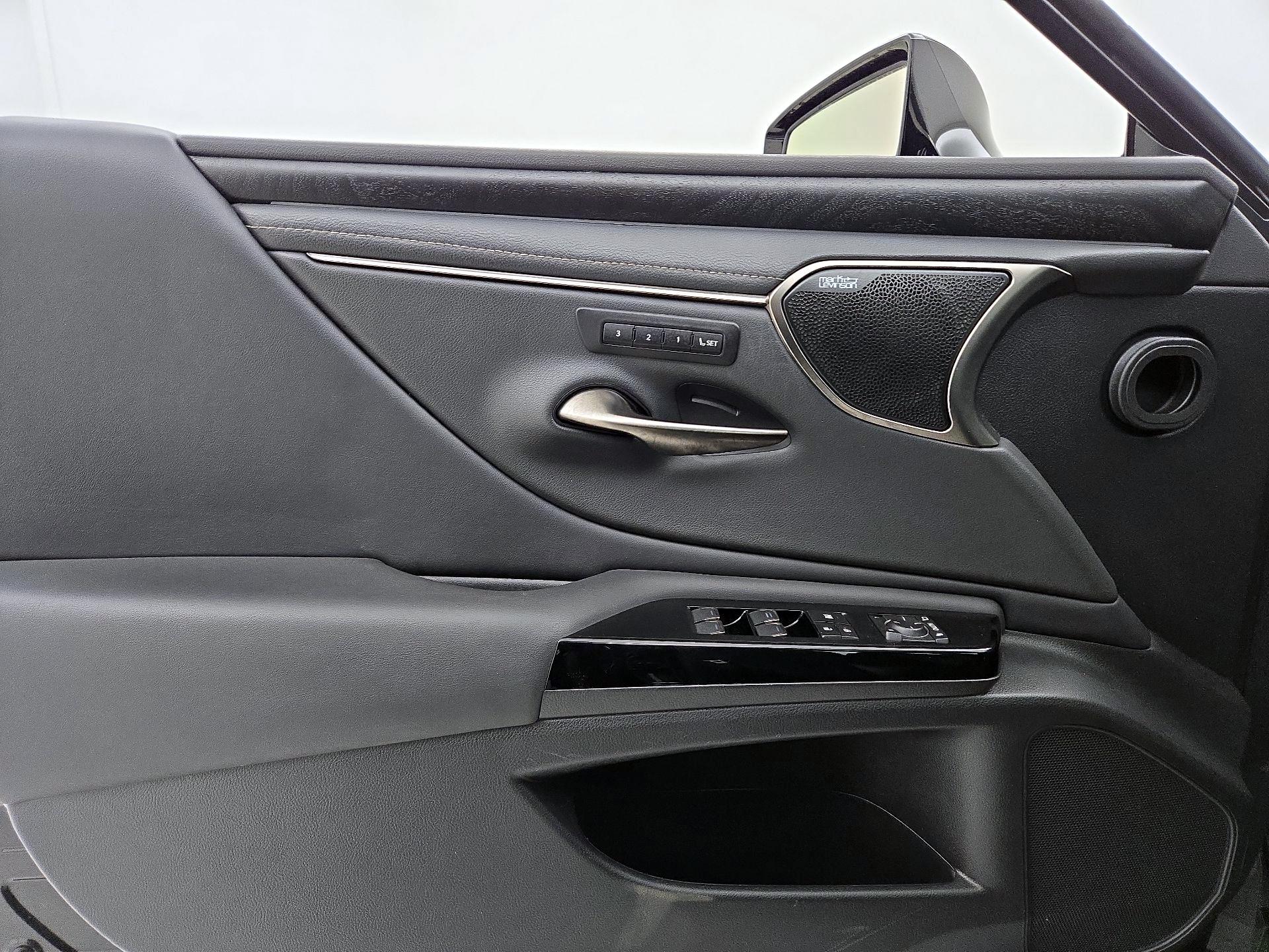 Thumbnail: 2024 Lexus ES - 12