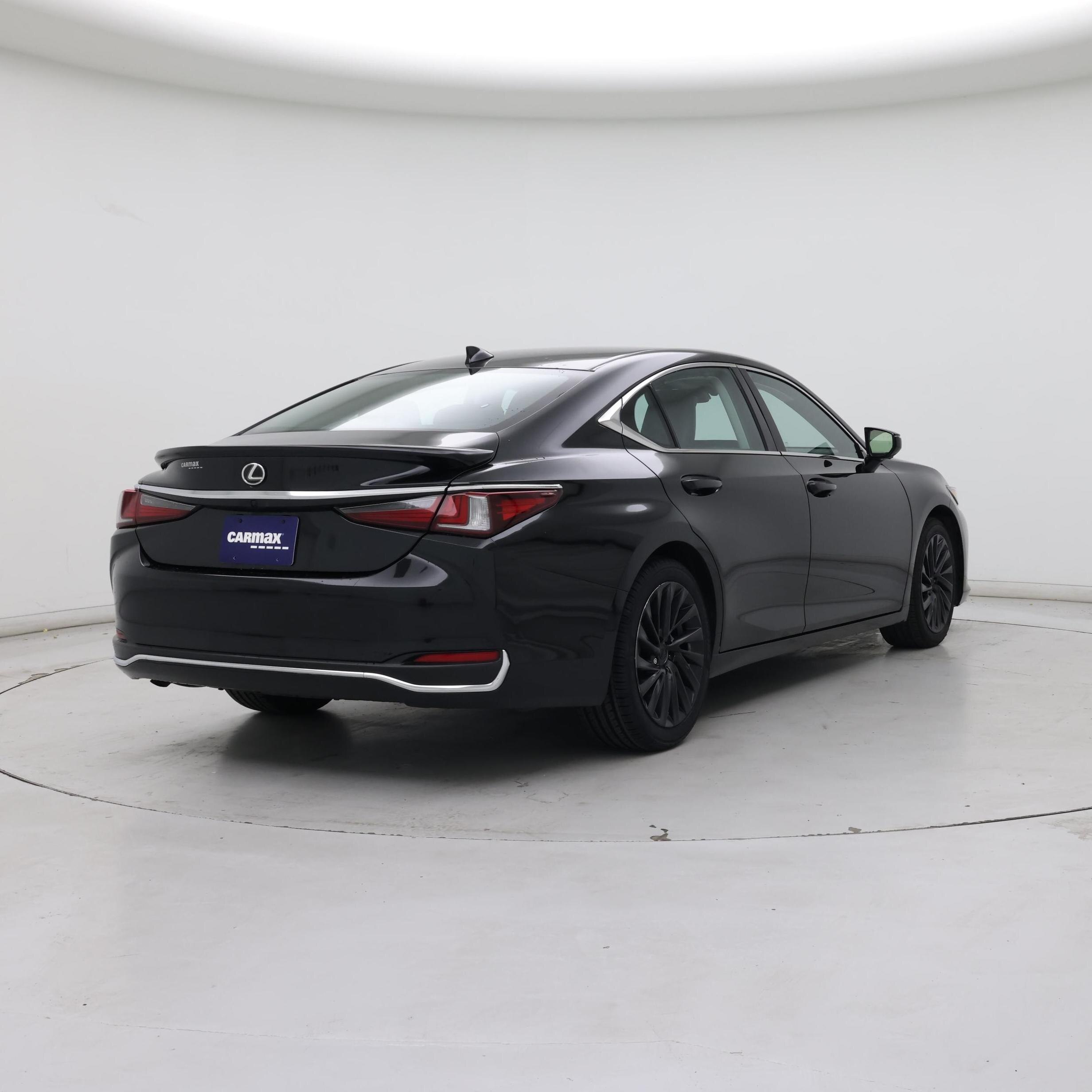 Thumbnail: 2024 Lexus ES - 8