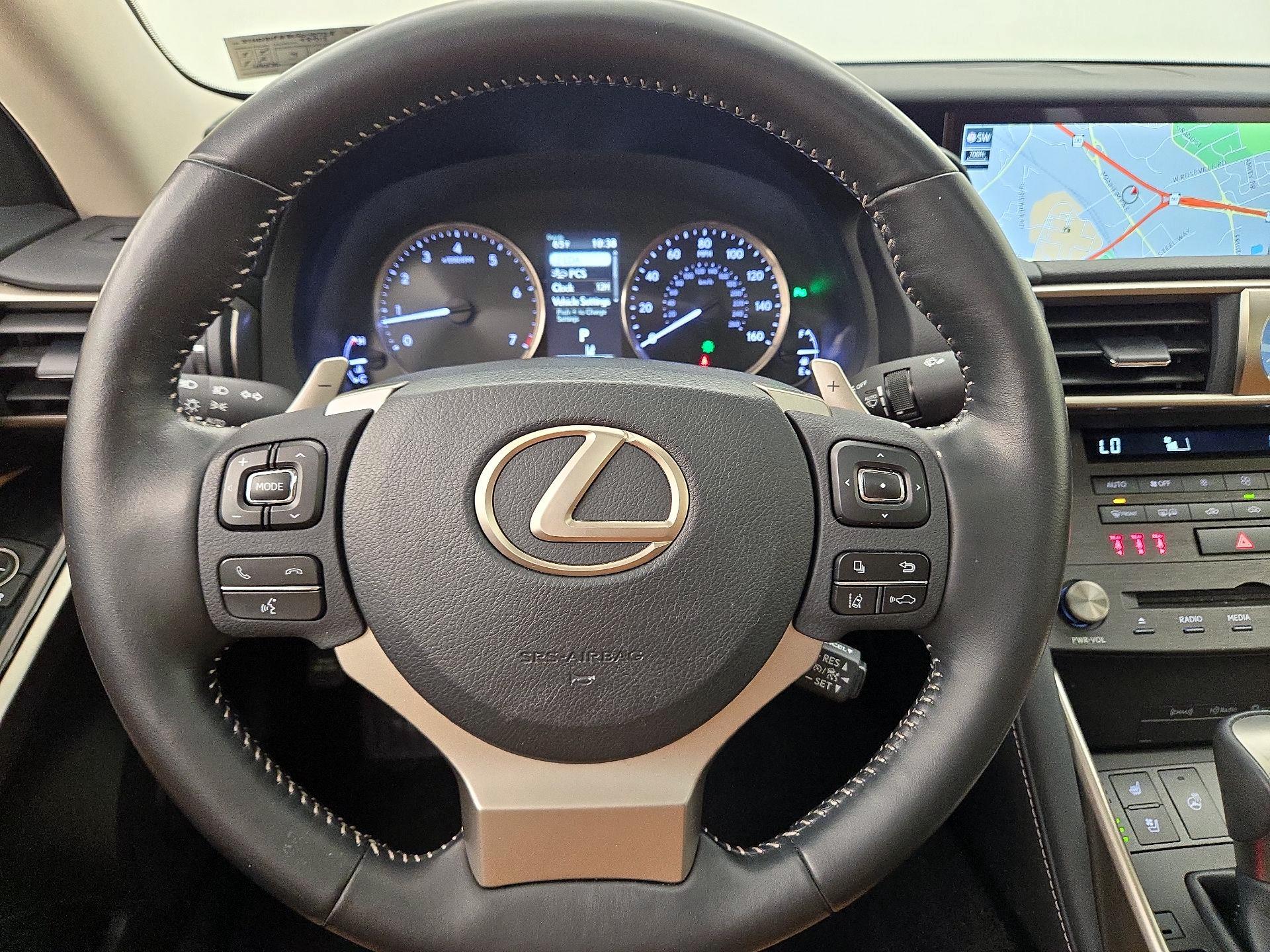 Thumbnail: 2020 Lexus IS - 10