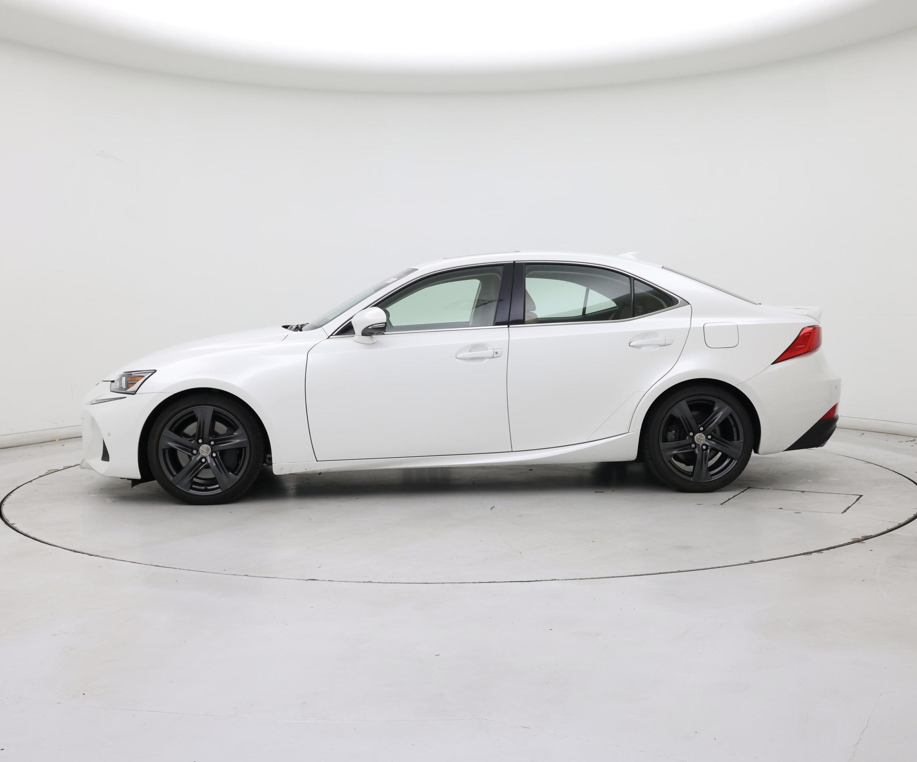 Thumbnail: 2020 Lexus IS - 3