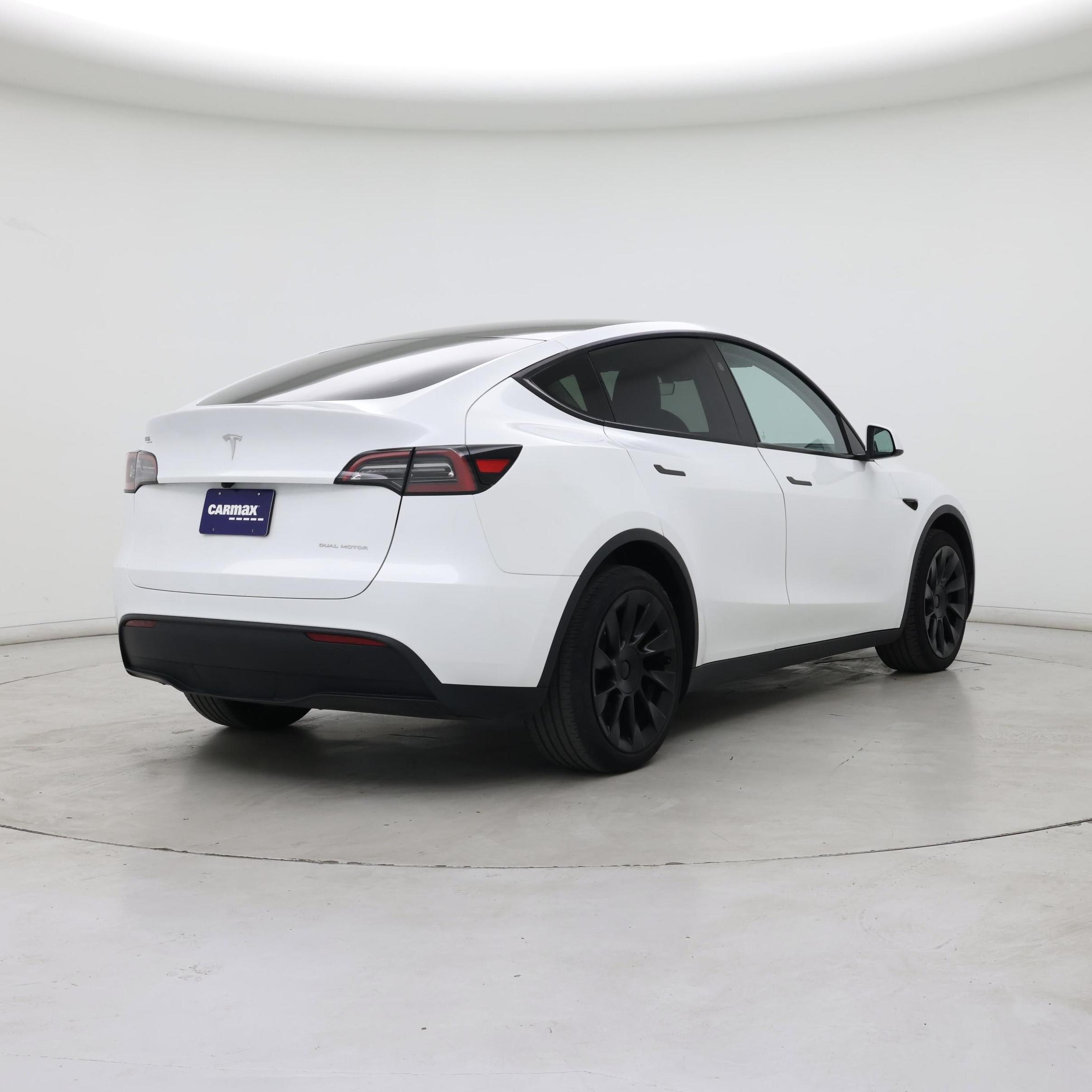 Thumbnail: 2023 Tesla Model Y - 8