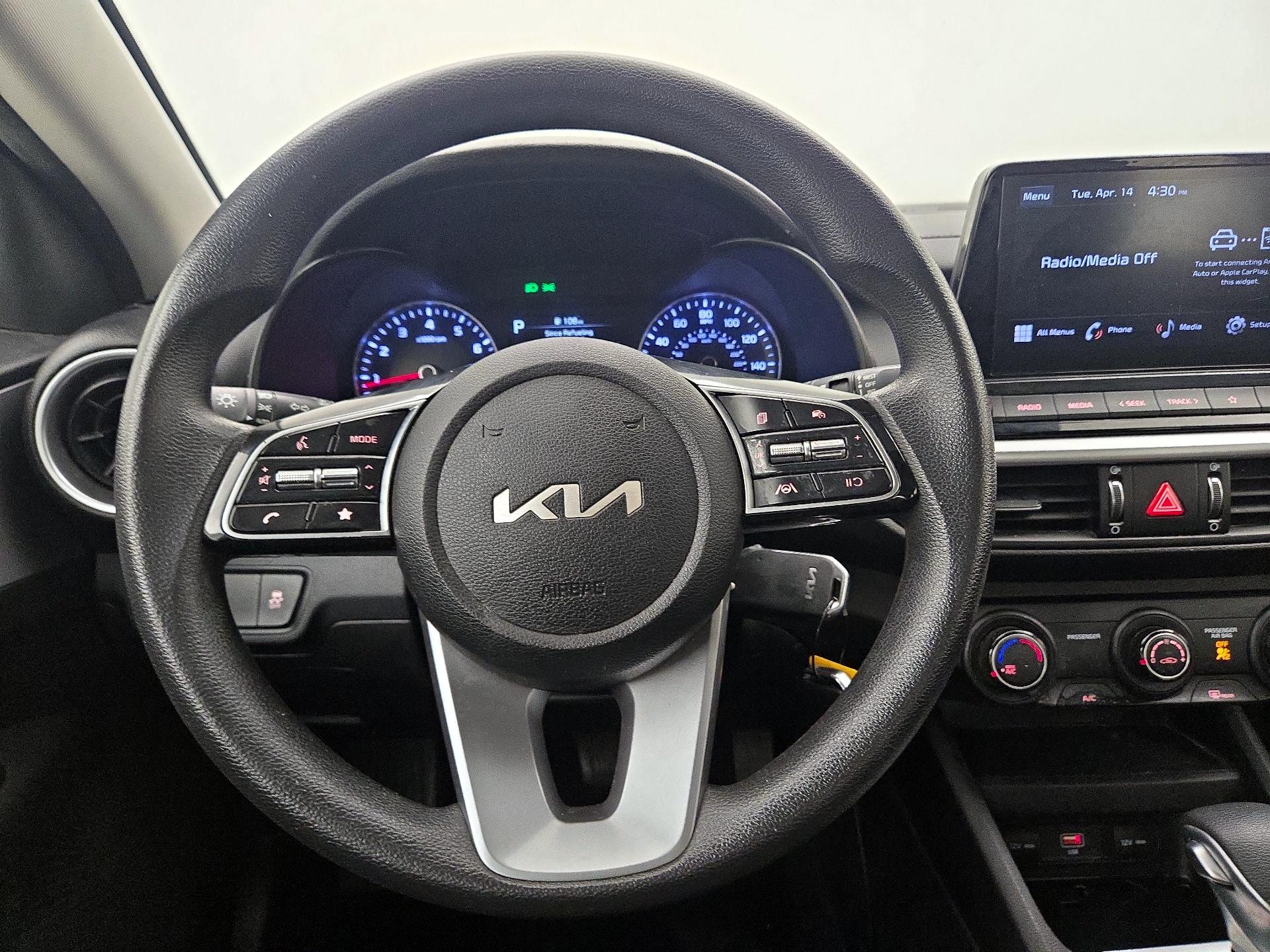 Thumbnail: 2022 Kia Forte - 10