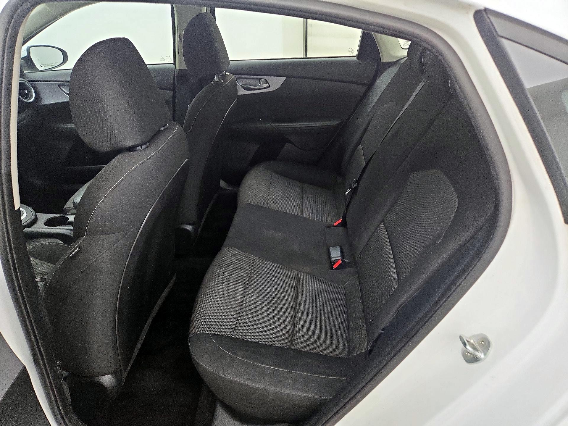 Thumbnail: 2022 Kia Forte - 18