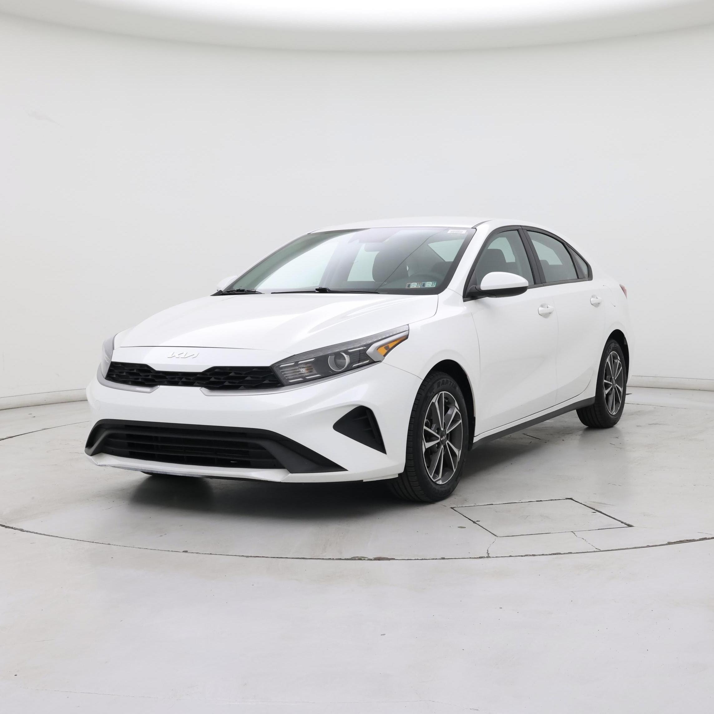Thumbnail: 2022 Kia Forte - 4