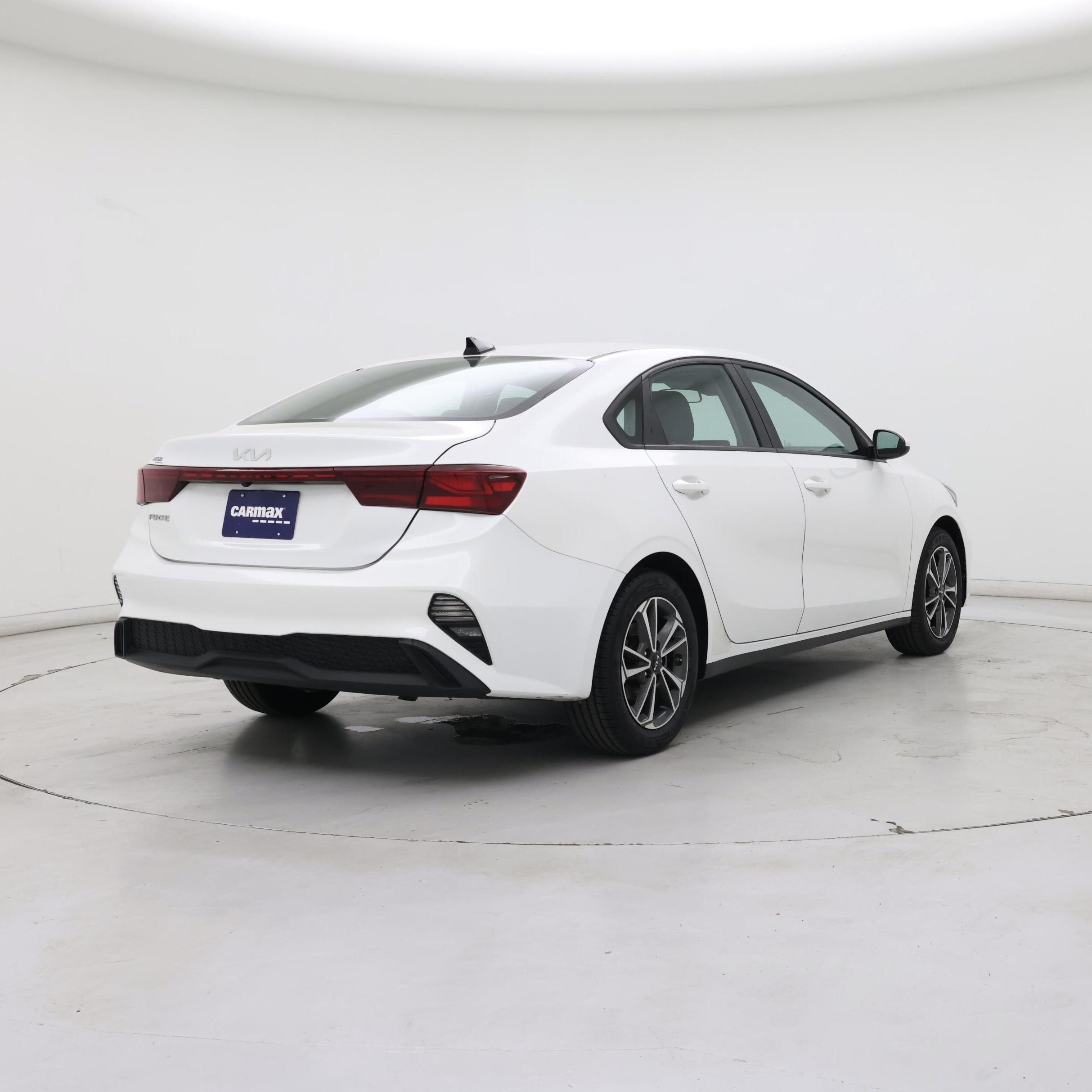 Thumbnail: 2022 Kia Forte - 8