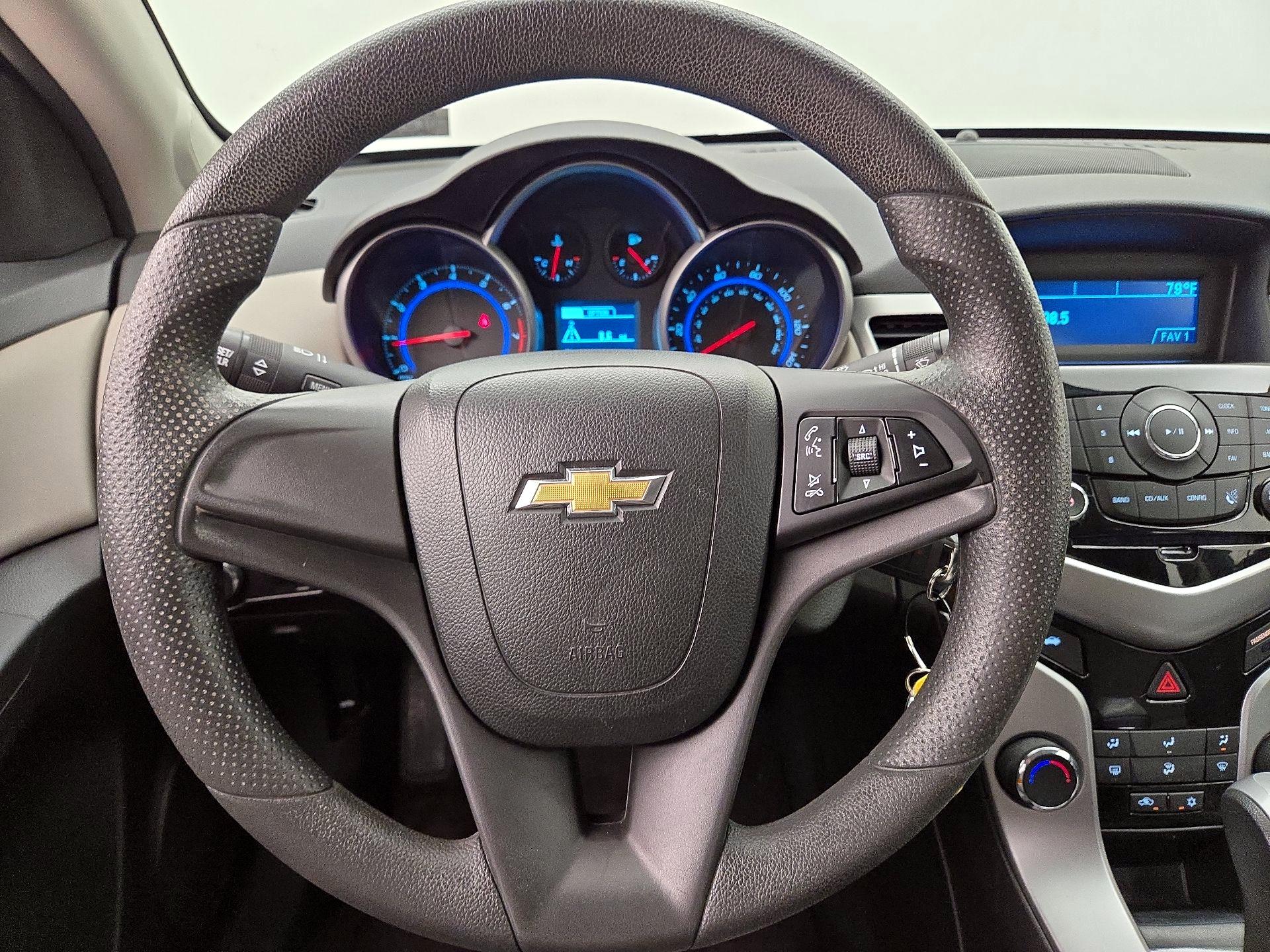 Thumbnail: 2016 Chevrolet Cruze - 10