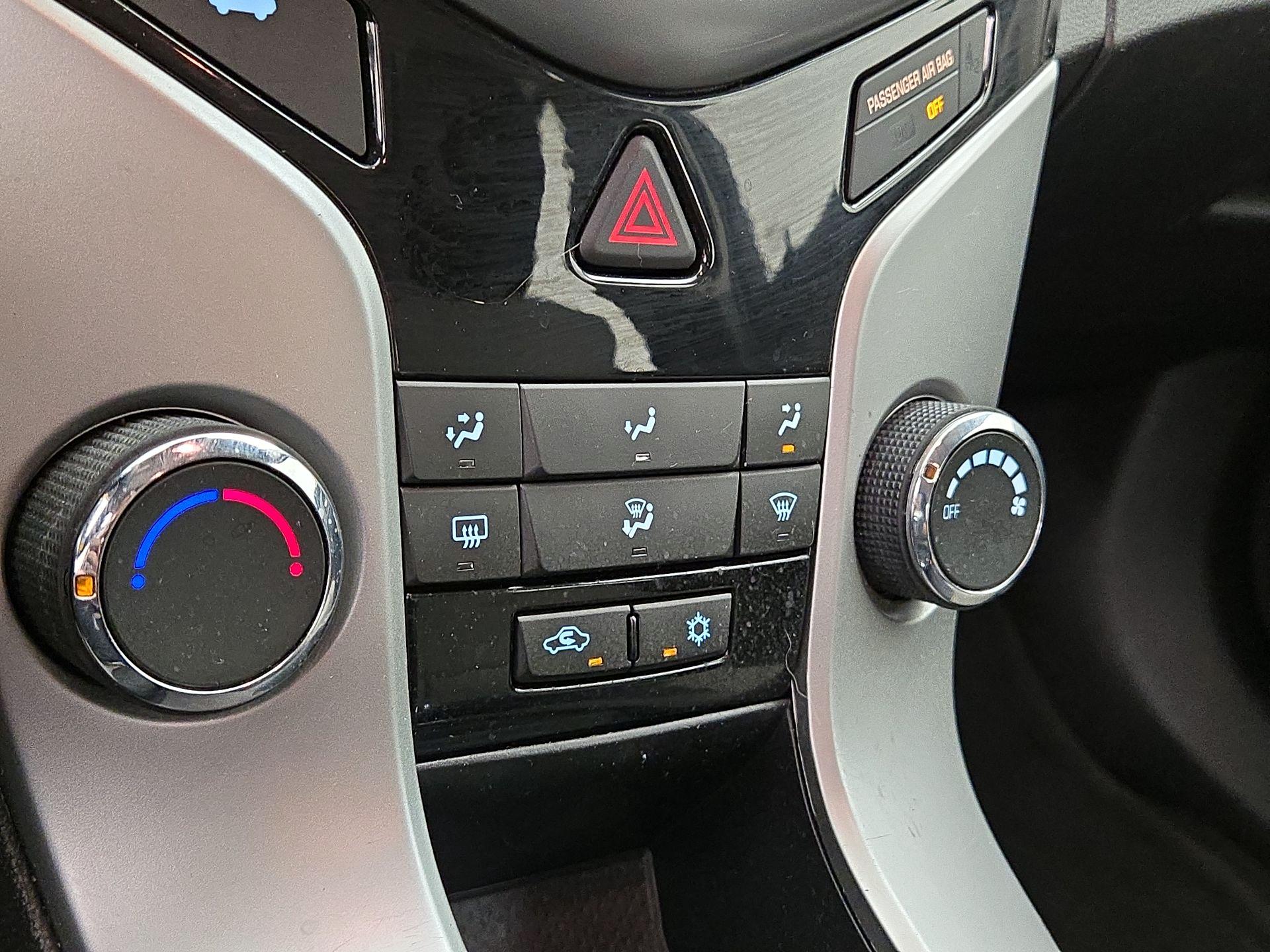 Thumbnail: 2016 Chevrolet Cruze - 14