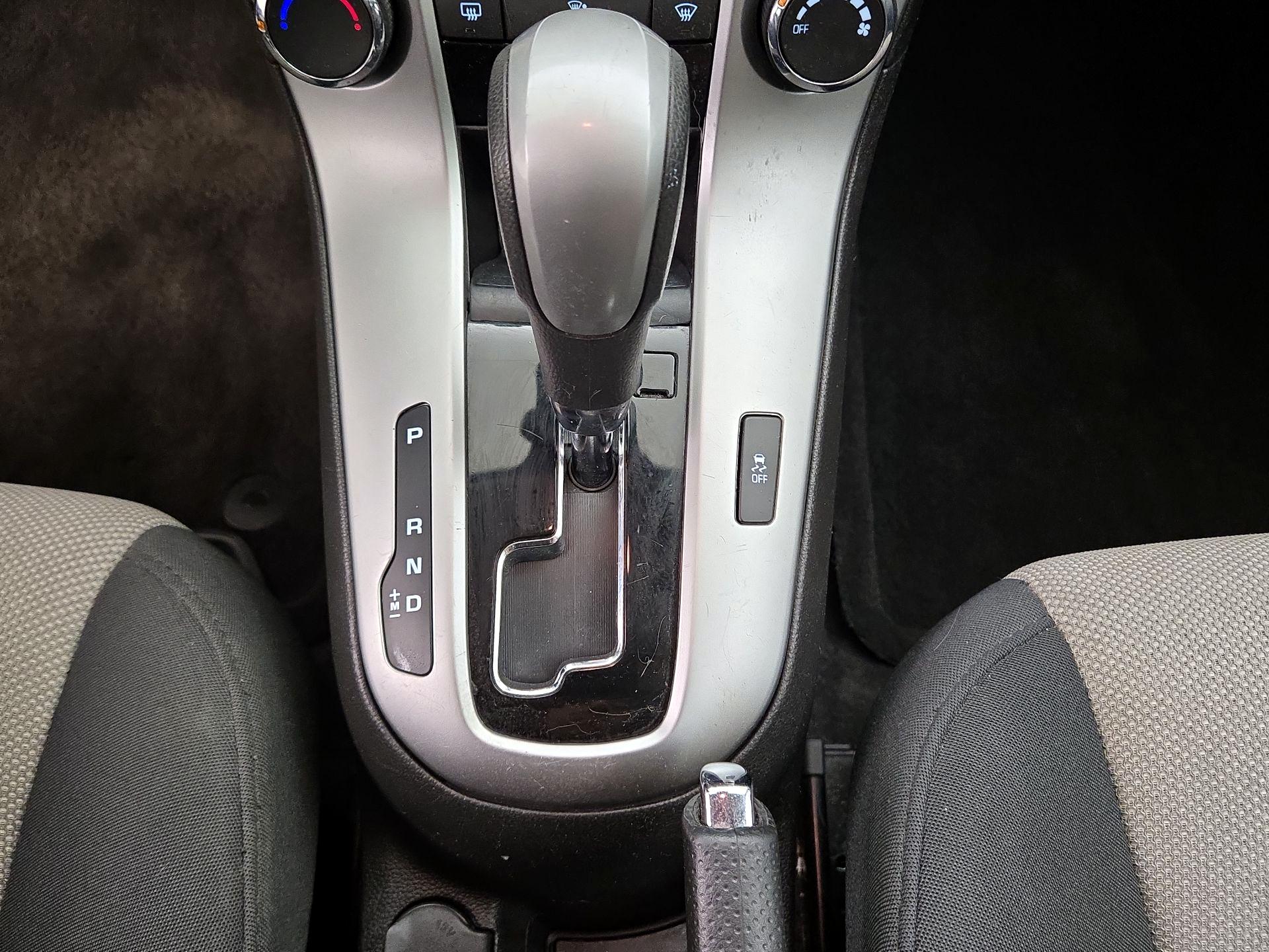 Thumbnail: 2016 Chevrolet Cruze - 15