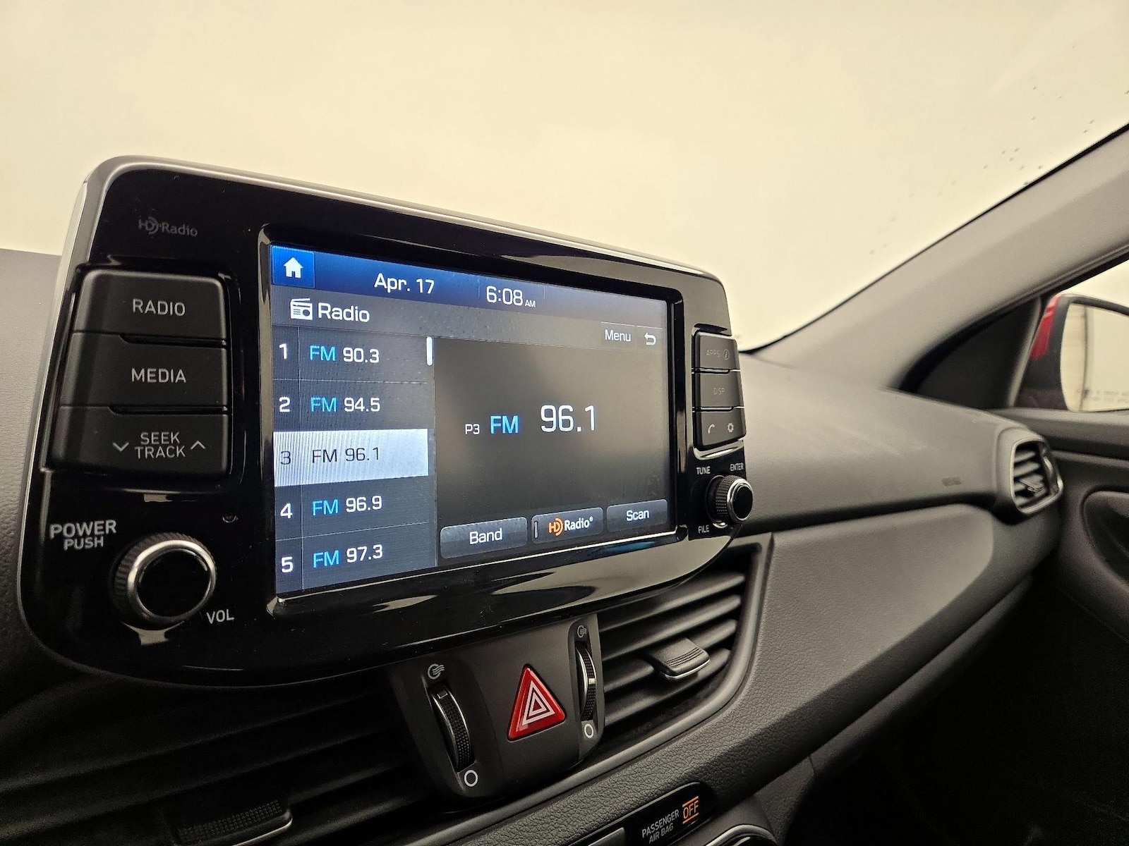 2019 Hyundai Elantra GT GT - Photo 16