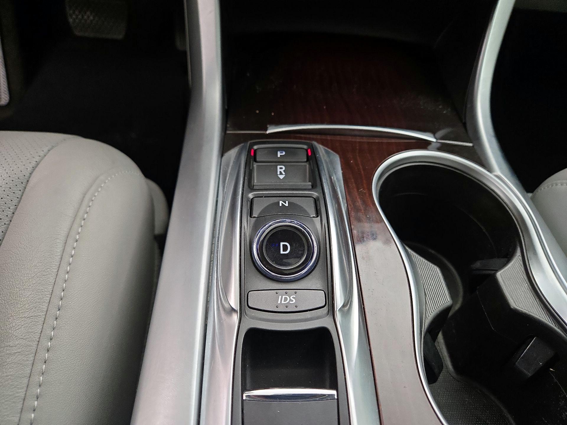 Thumbnail: 2015 Acura TLX - 17