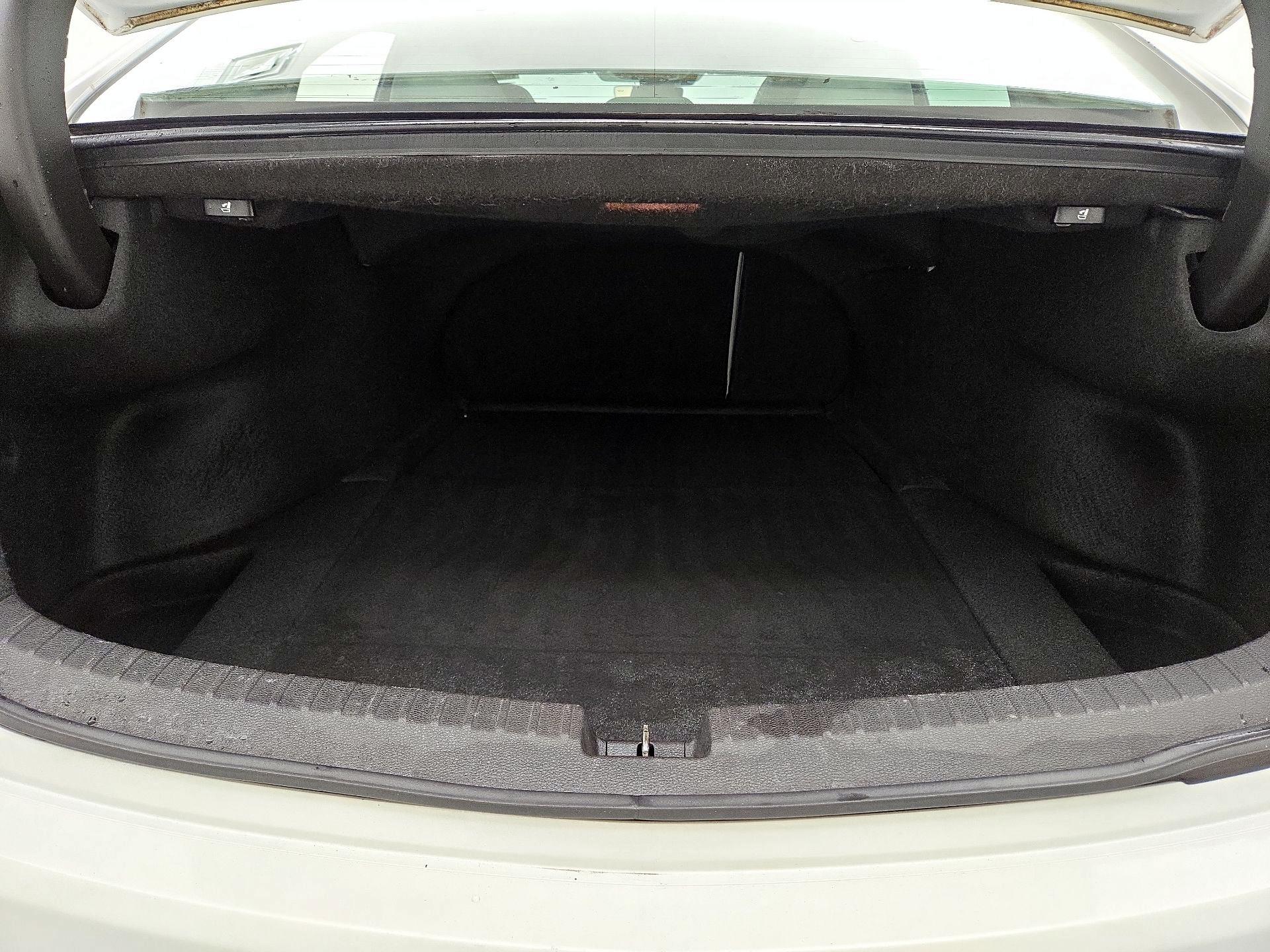 Thumbnail: 2015 Acura TLX - 20