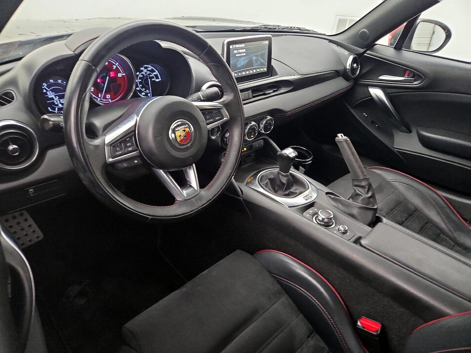 2019 FIAT 124 Spider Abarth - Photo 10