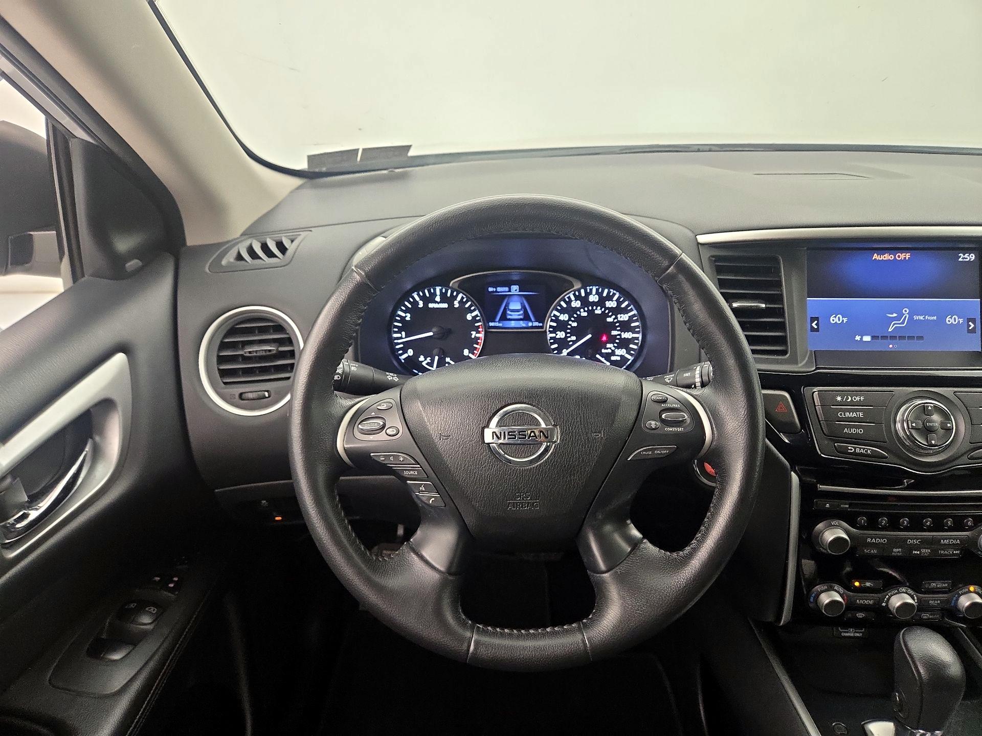 Thumbnail: 2019 Nissan Pathfinder - 10