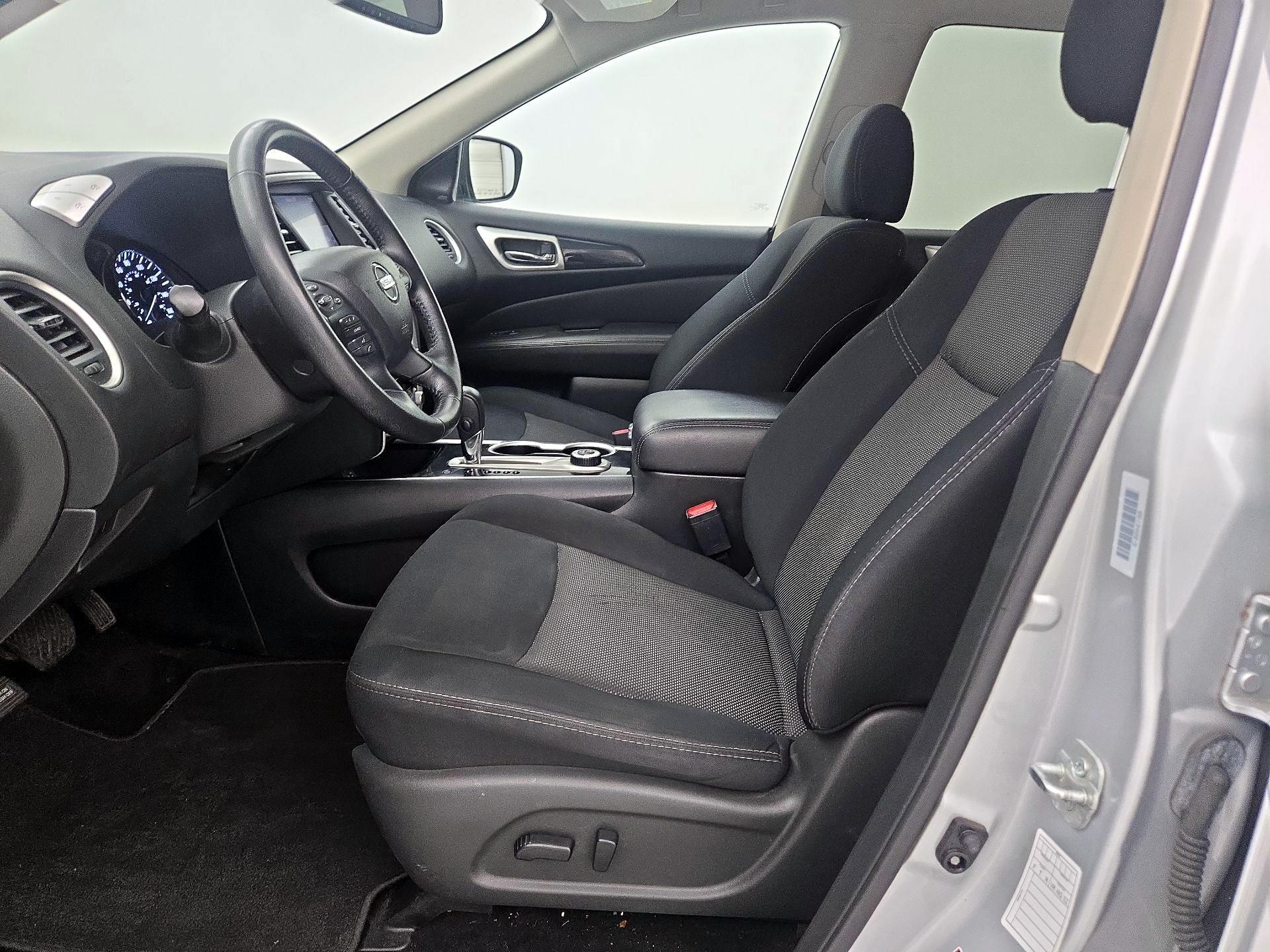 Thumbnail: 2019 Nissan Pathfinder - 11