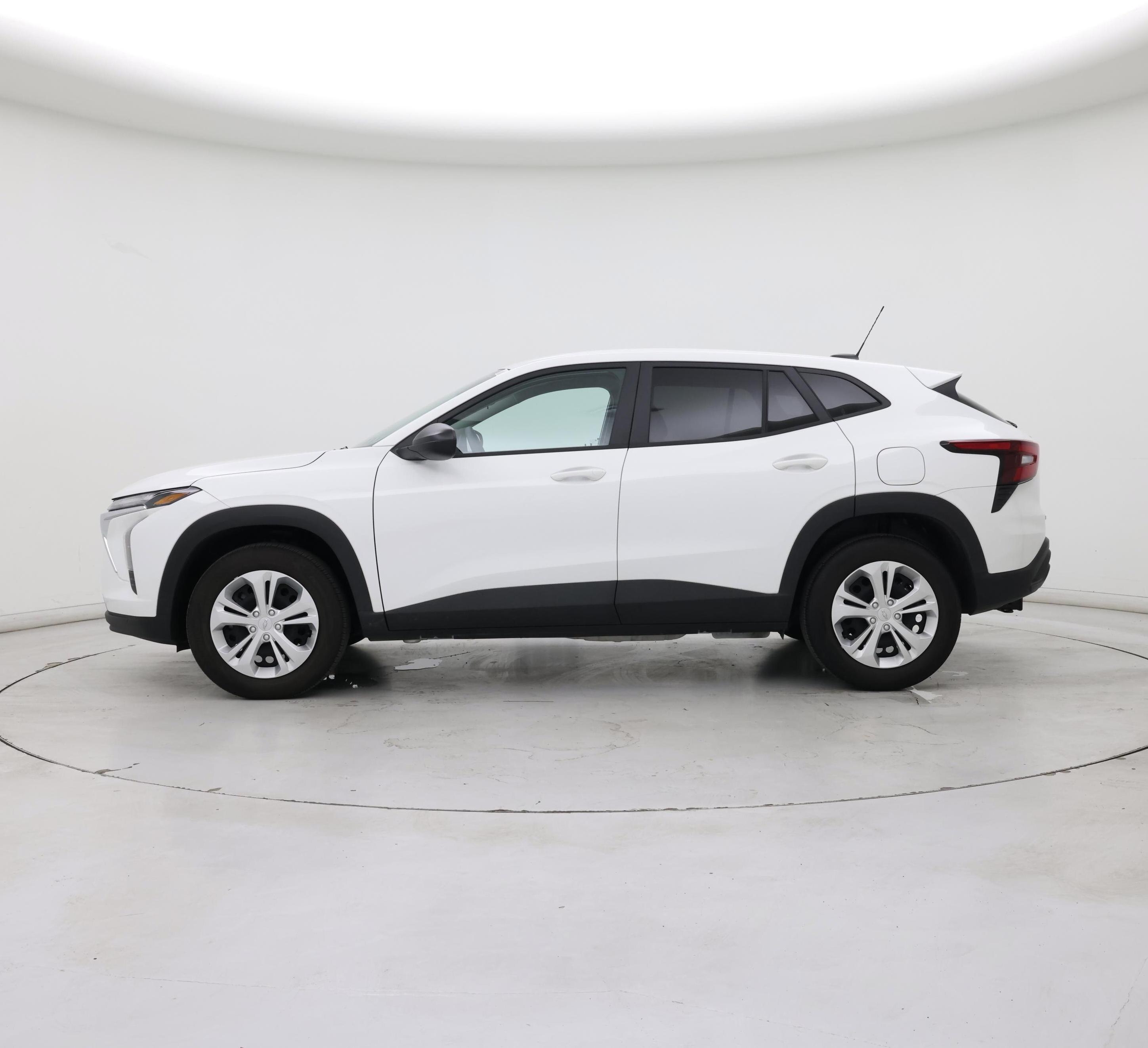 Thumbnail: 2025 Chevrolet Trax - 3